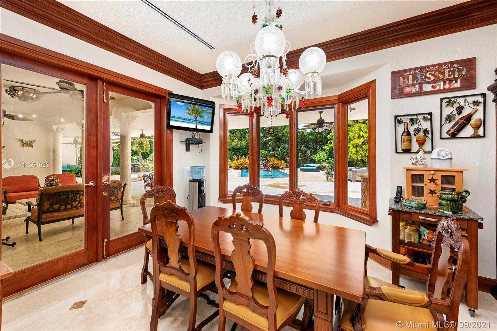 Small Image of 9400 OLD CUTLER RD, Coral Gables Number 21