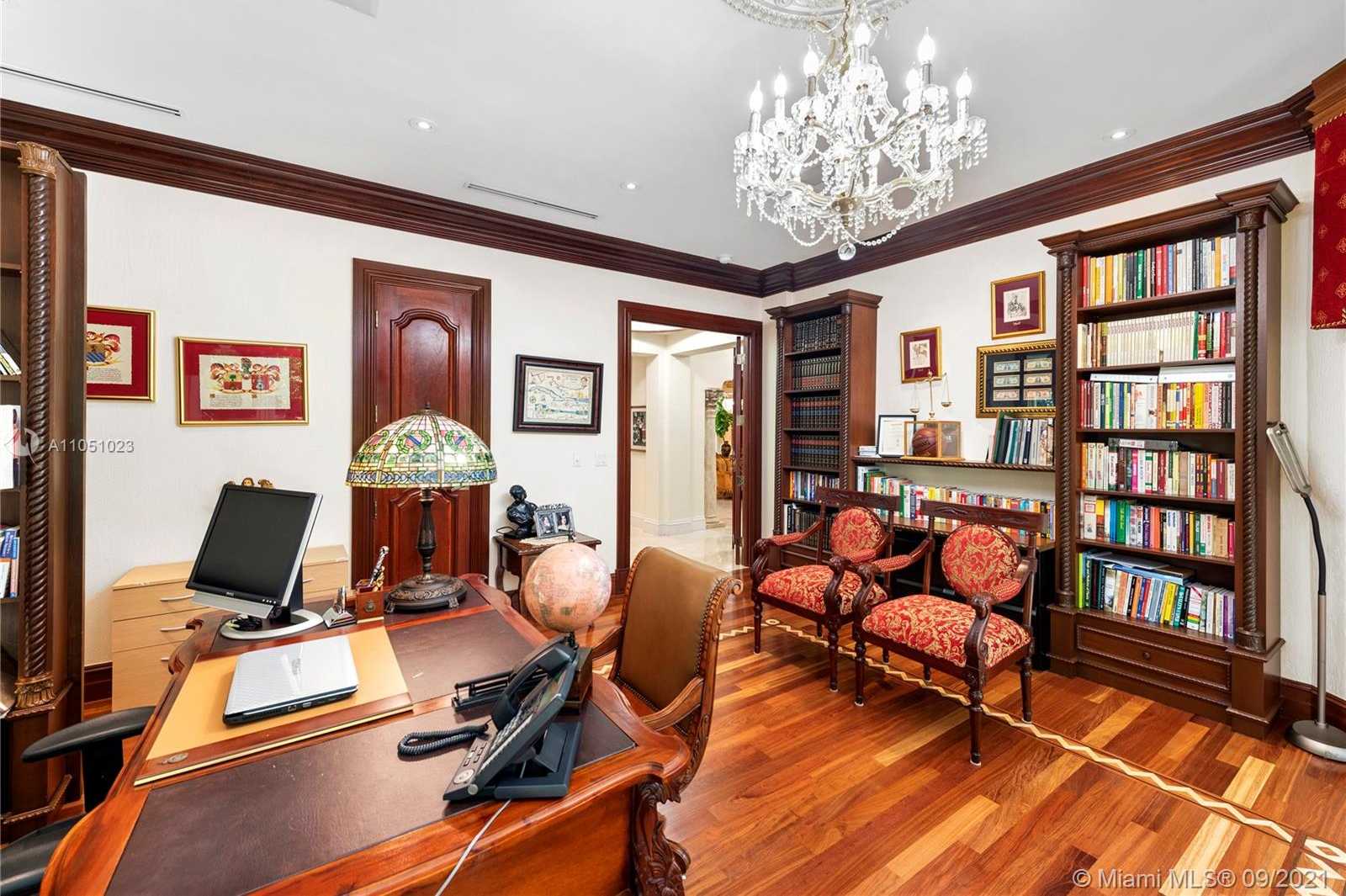 Small Image of 9400 OLD CUTLER RD, Coral Gables Number 23