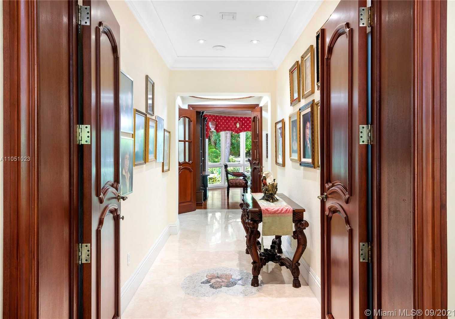 Small Image of 9400 OLD CUTLER RD, Coral Gables Number 24