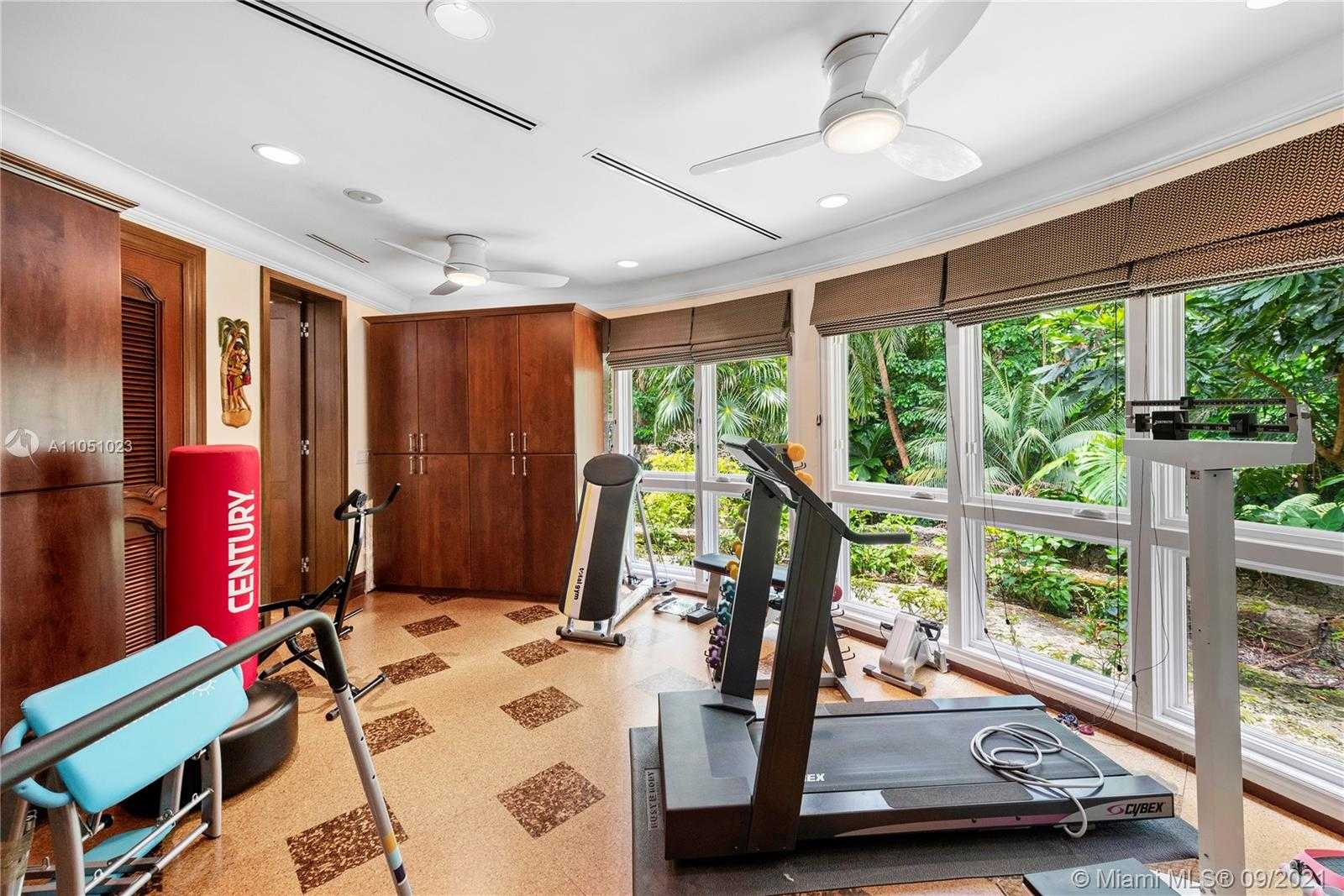 Small Image of 9400 OLD CUTLER RD, Coral Gables Number 31