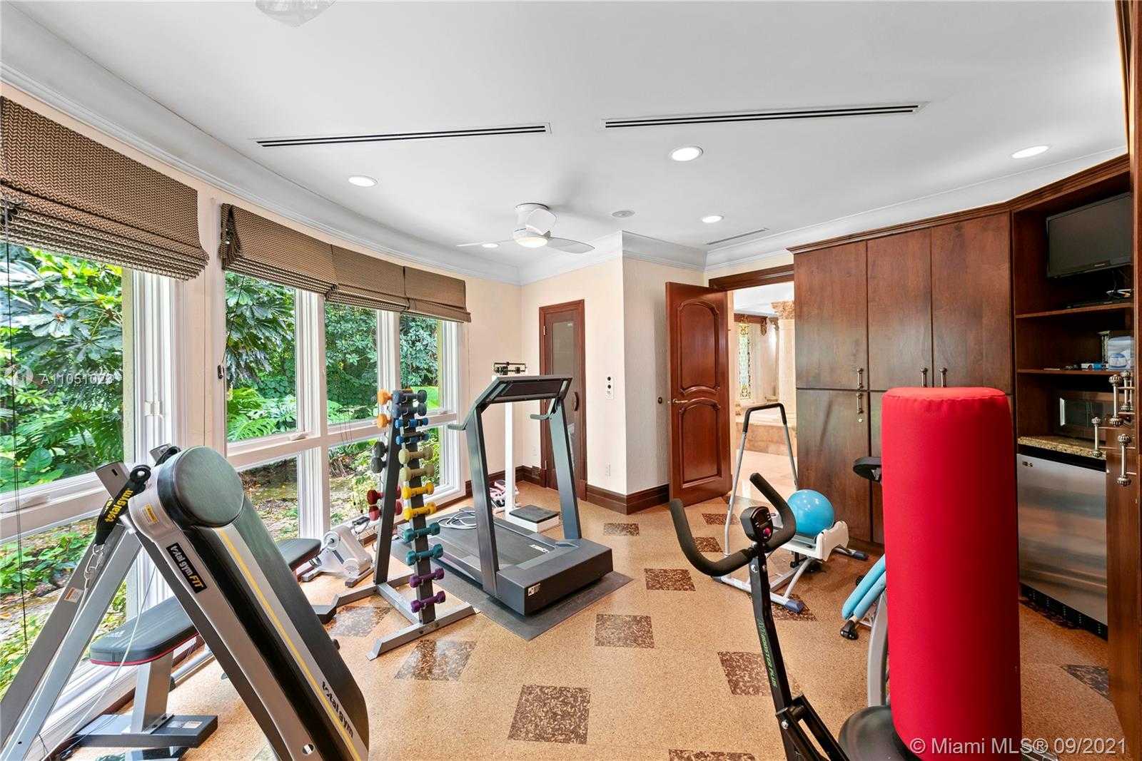 Small Image of 9400 OLD CUTLER RD, Coral Gables Number 32