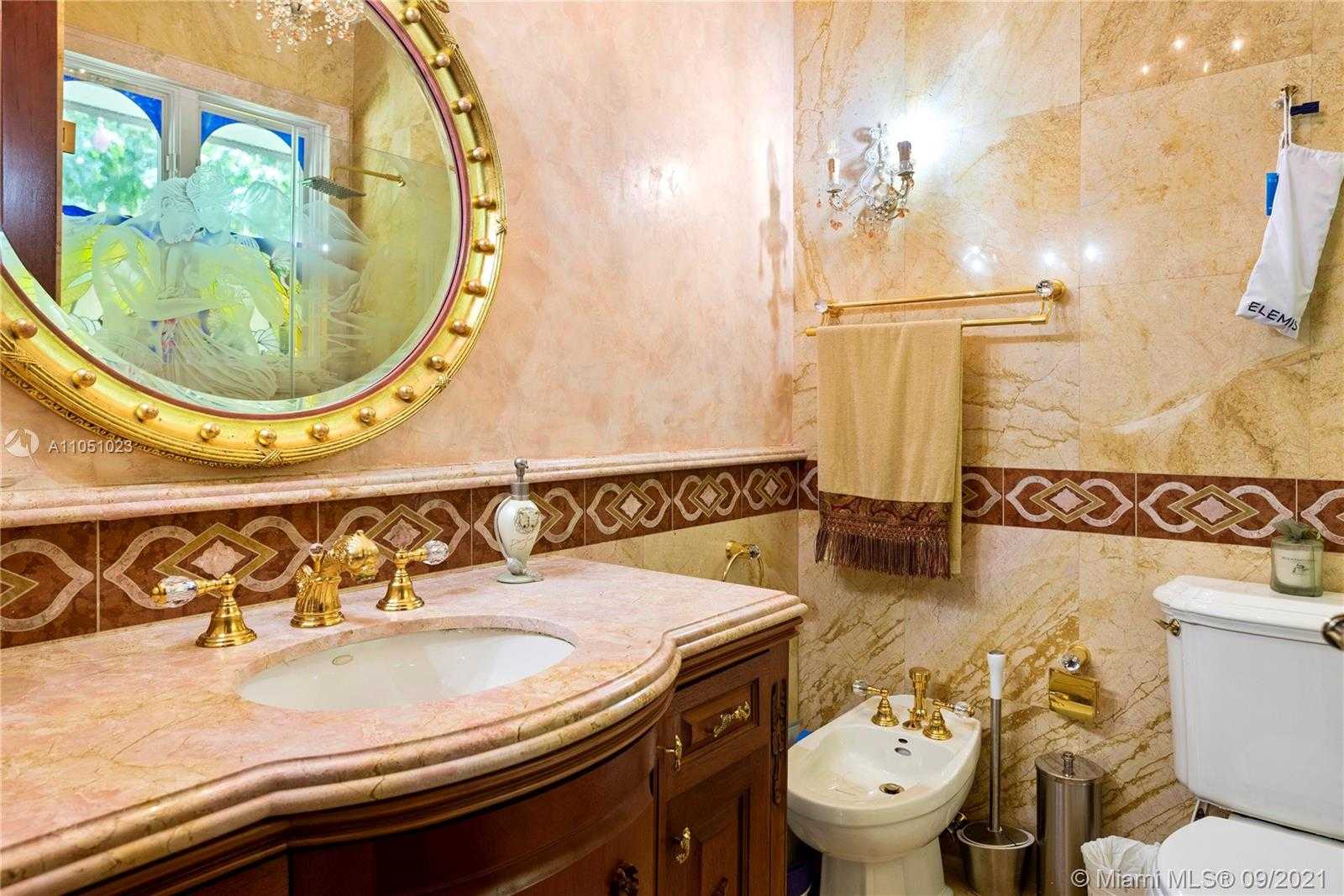 Small Image of 9400 OLD CUTLER RD, Coral Gables Number 35