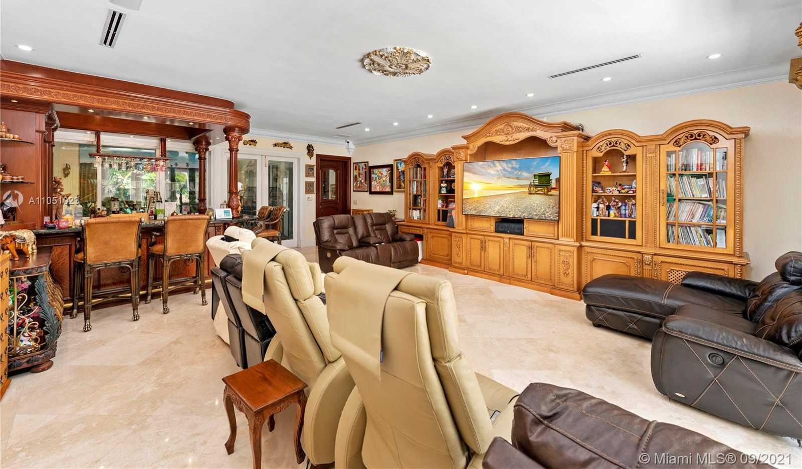 Small Image of 9400 OLD CUTLER RD, Coral Gables Number 36