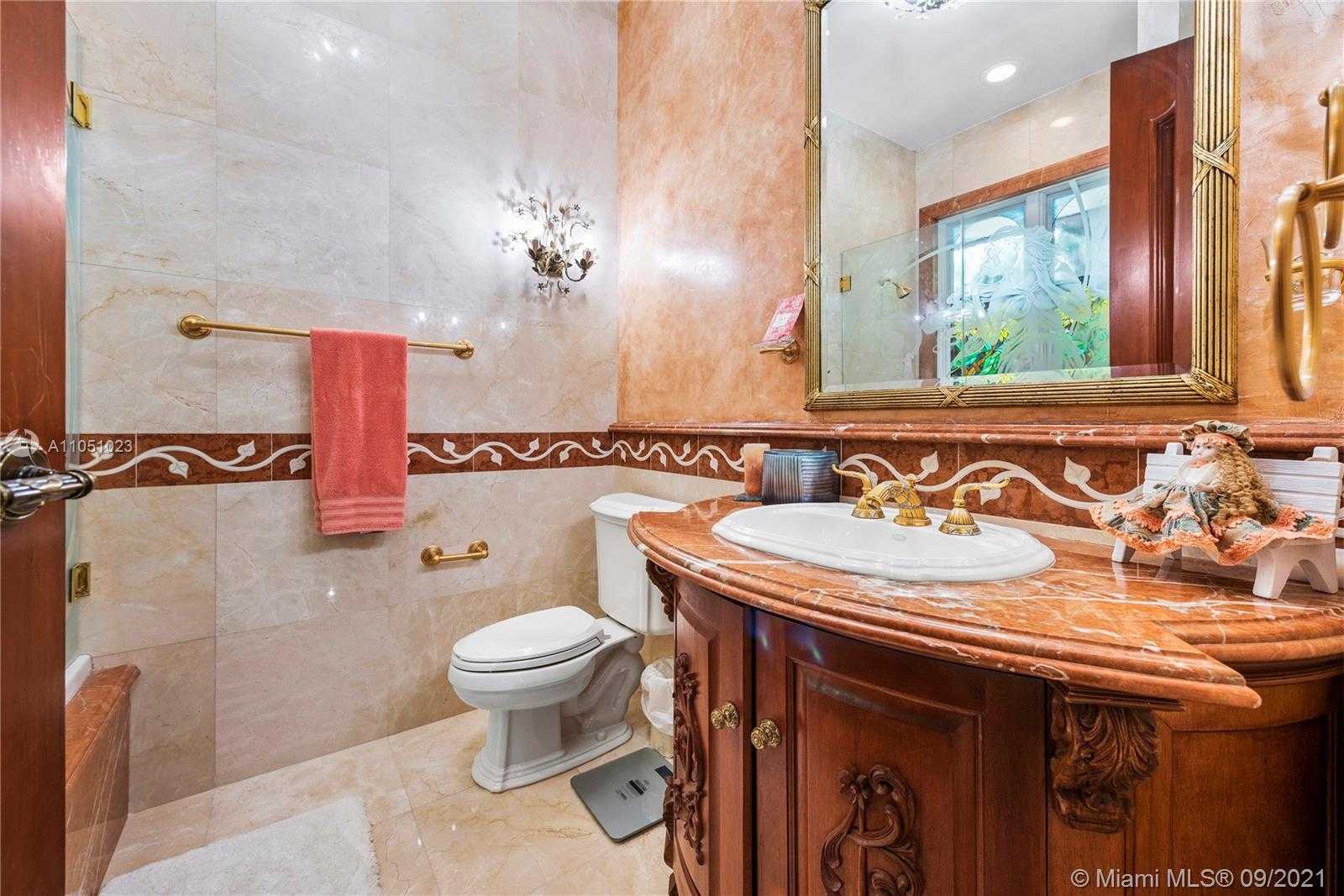 Small Image of 9400 OLD CUTLER RD, Coral Gables Number 40