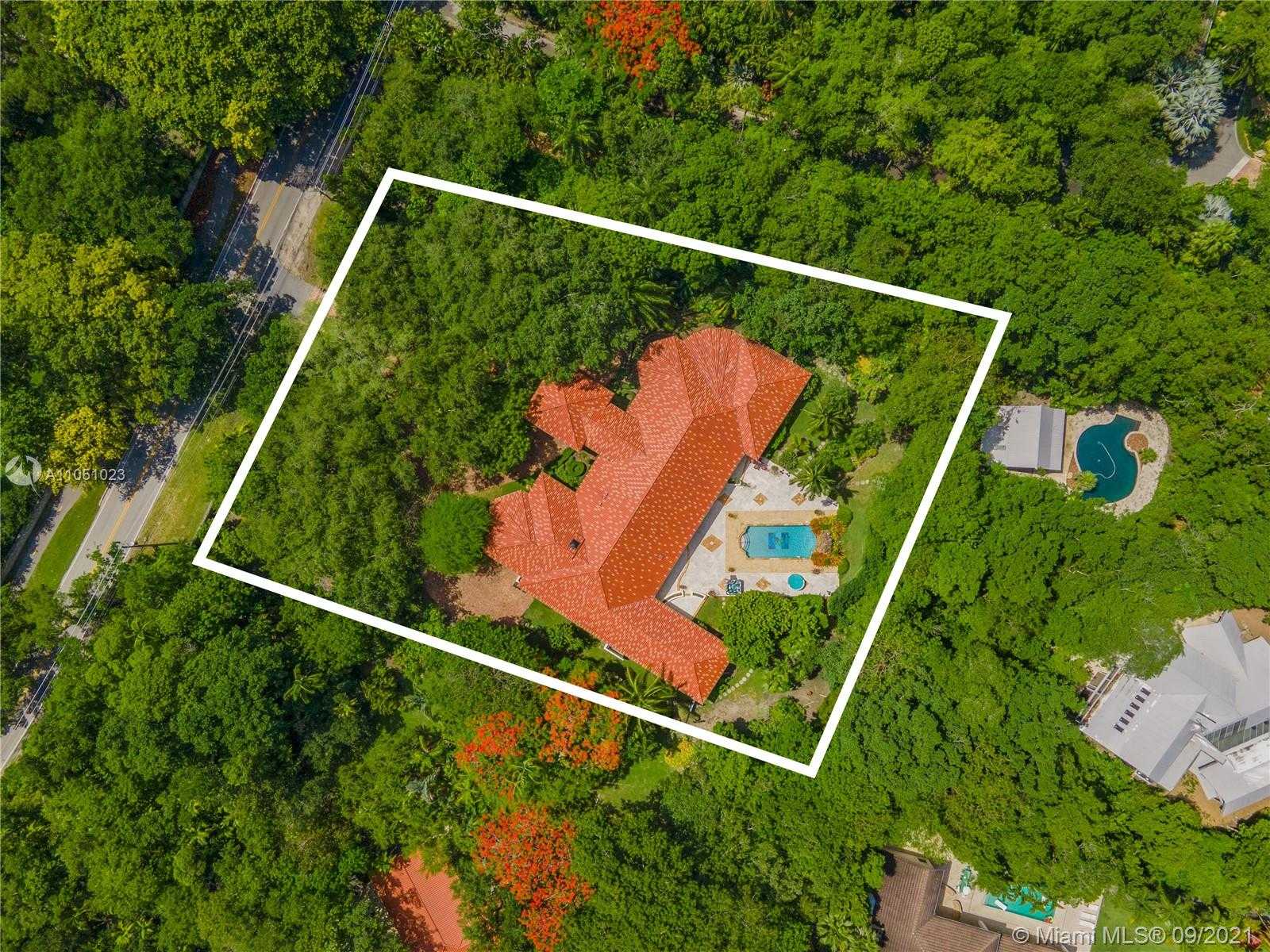 Small Image of 9400 OLD CUTLER RD, Coral Gables Number 43
