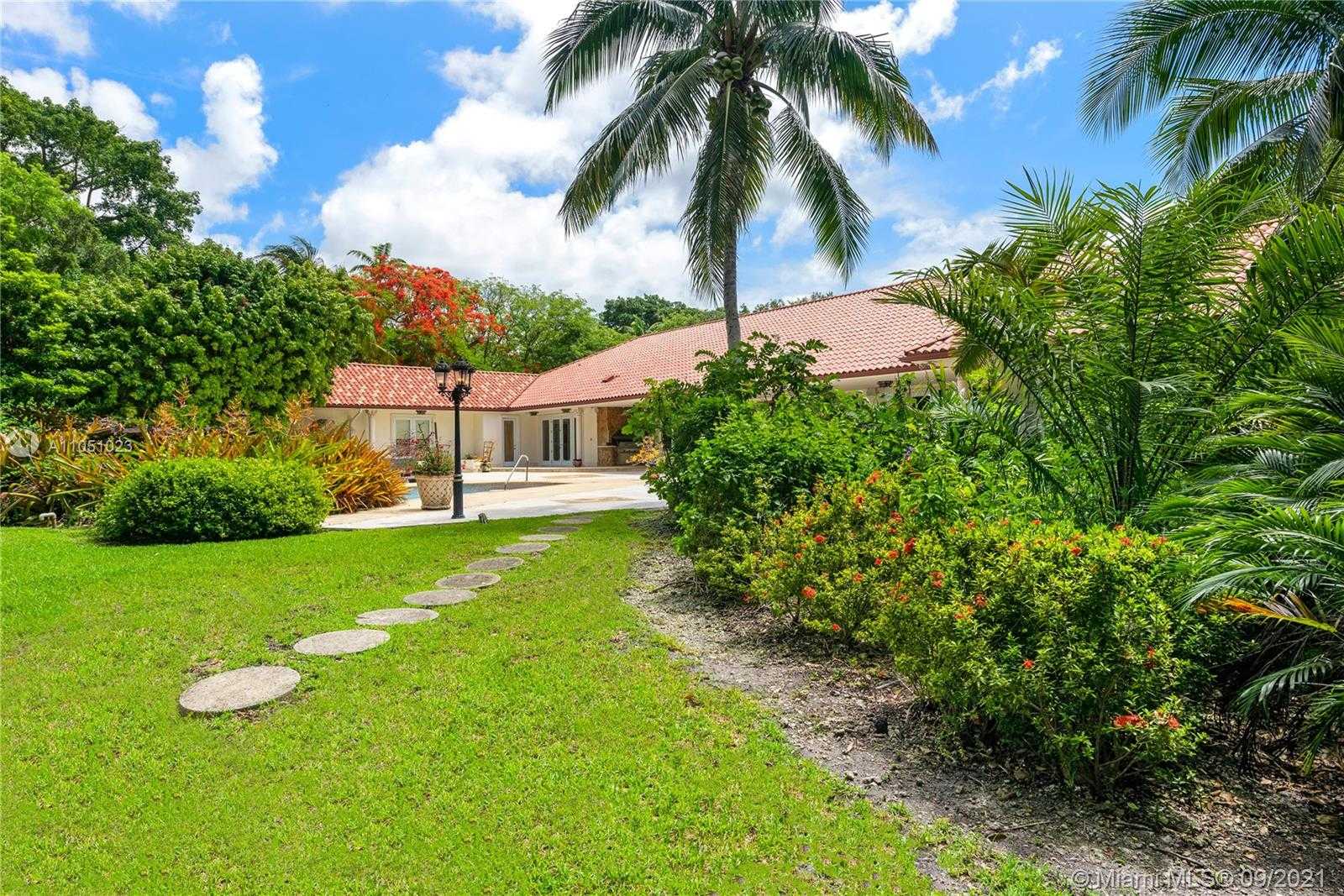 Small Image of 9400 OLD CUTLER RD, Coral Gables Number 49
