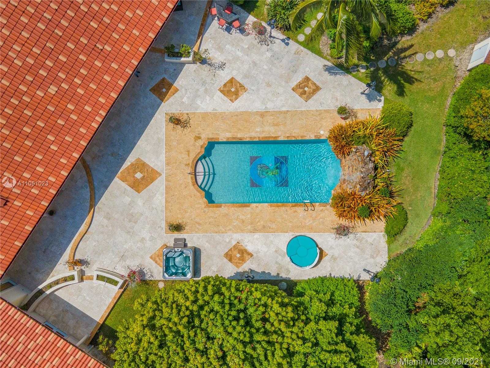 Small Image of 9400 OLD CUTLER RD, Coral Gables Number 55