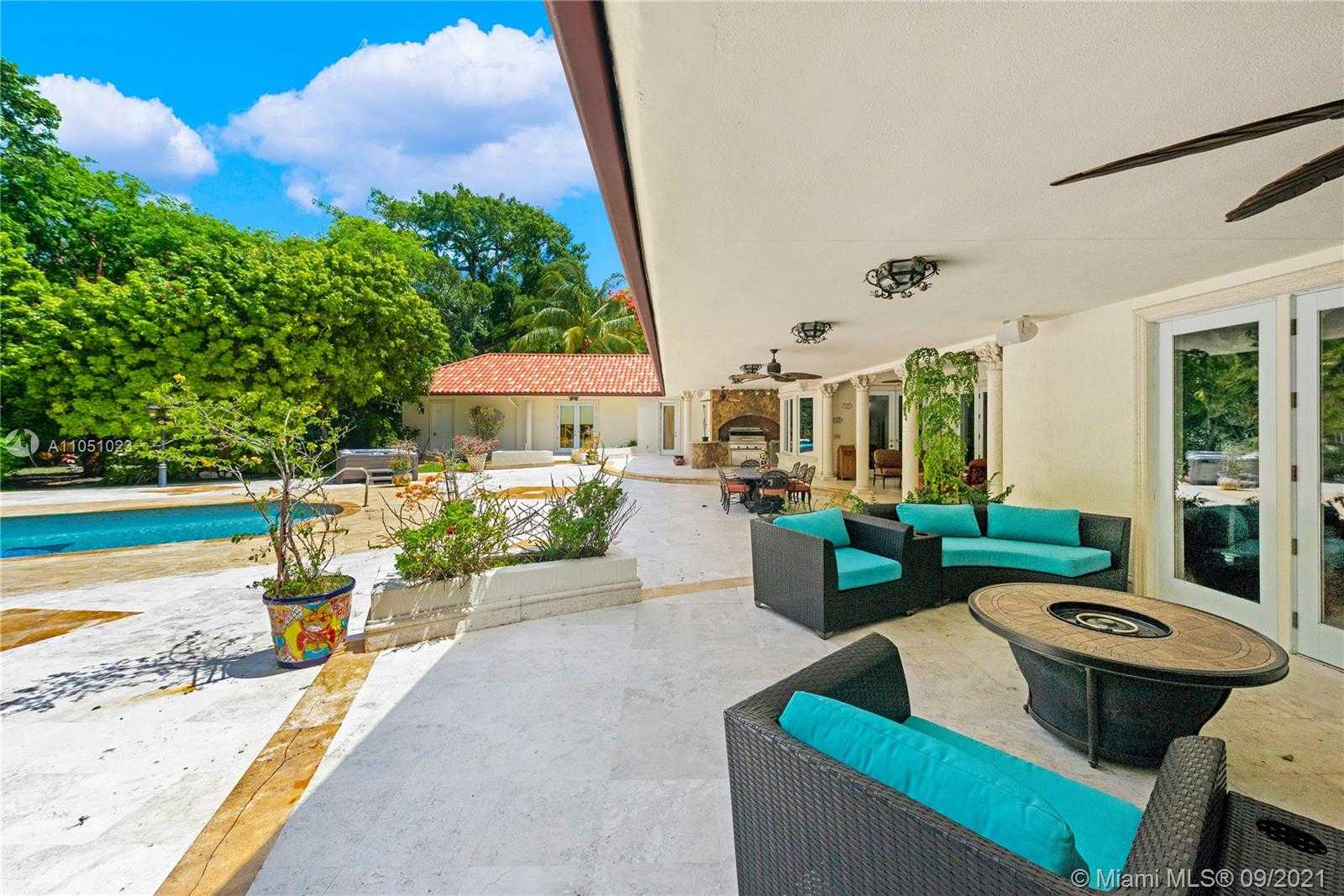 Small Image of 9400 OLD CUTLER RD, Coral Gables Number 60