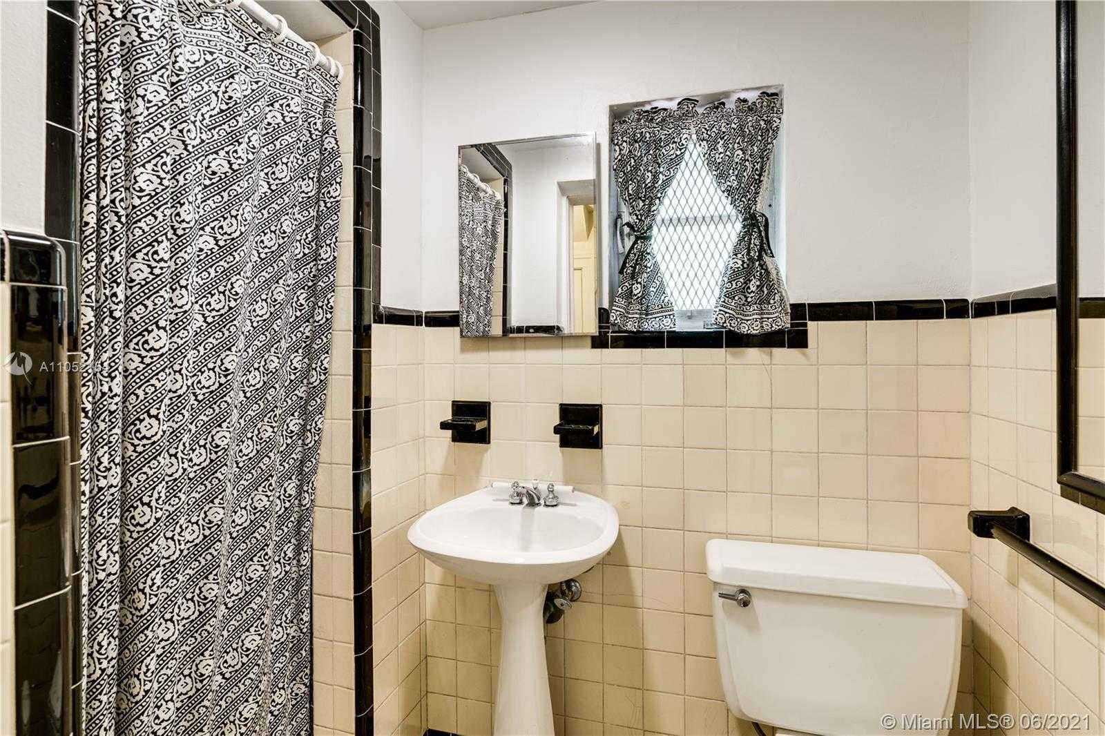 Small Image of 936 SOROLLA AVE, Coral Gables Number 13
