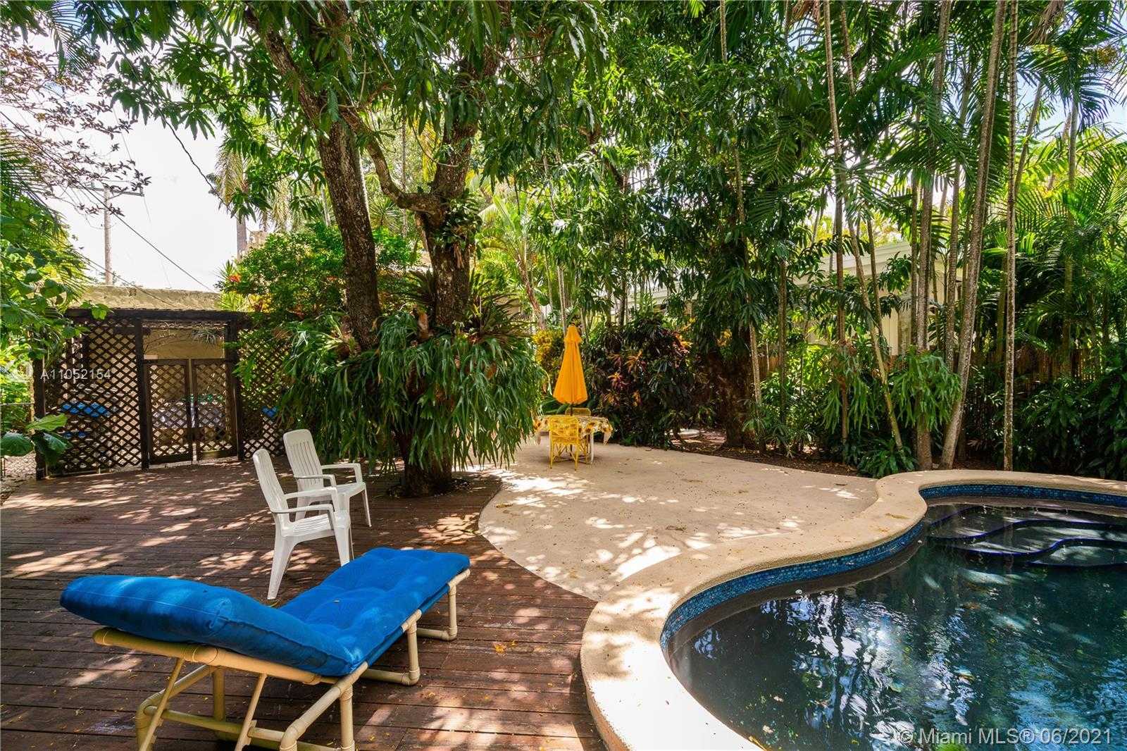 Small Image of 936 SOROLLA AVE, Coral Gables Number 26
