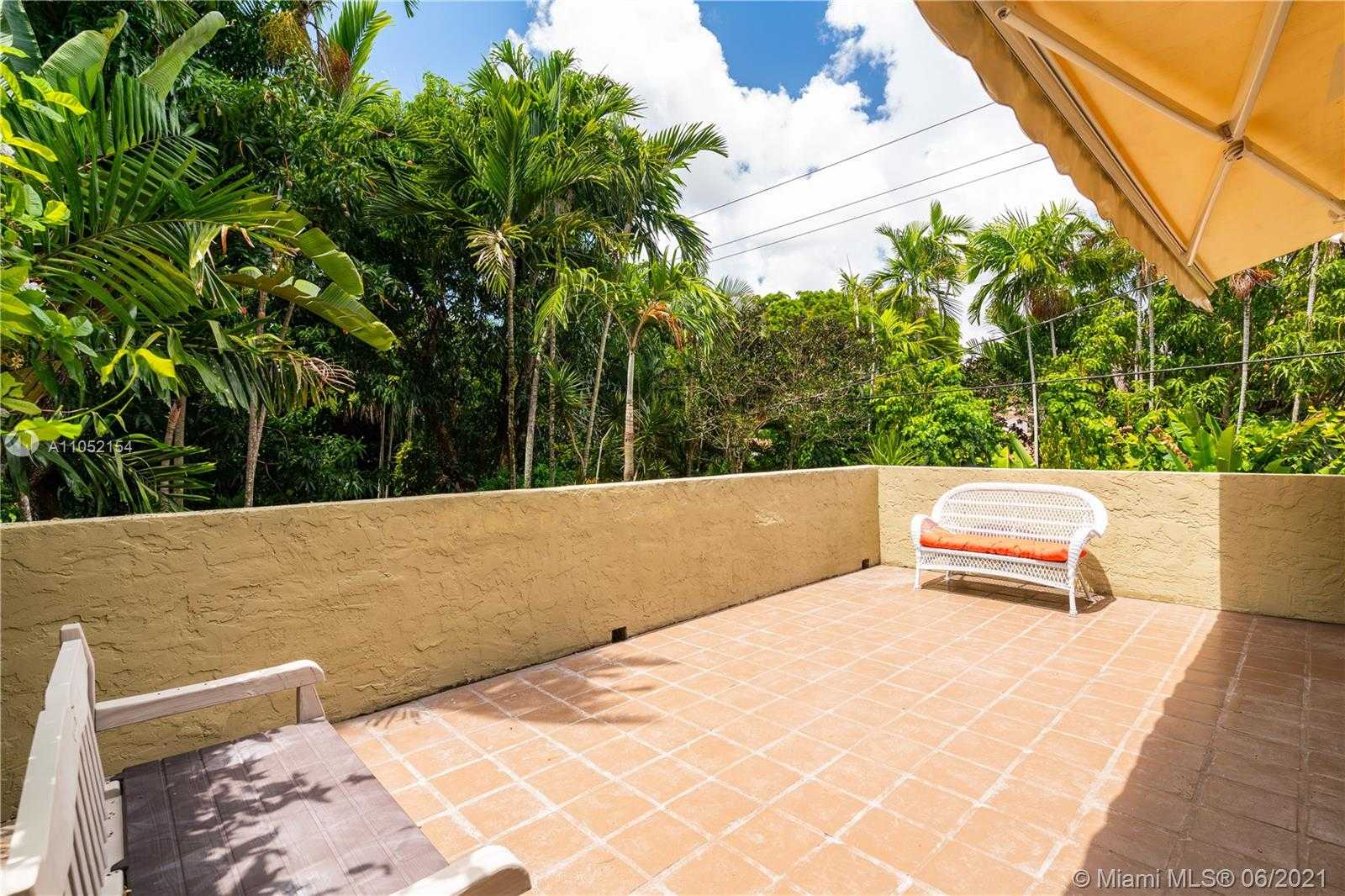Small Image of 936 SOROLLA AVE, Coral Gables Number 31