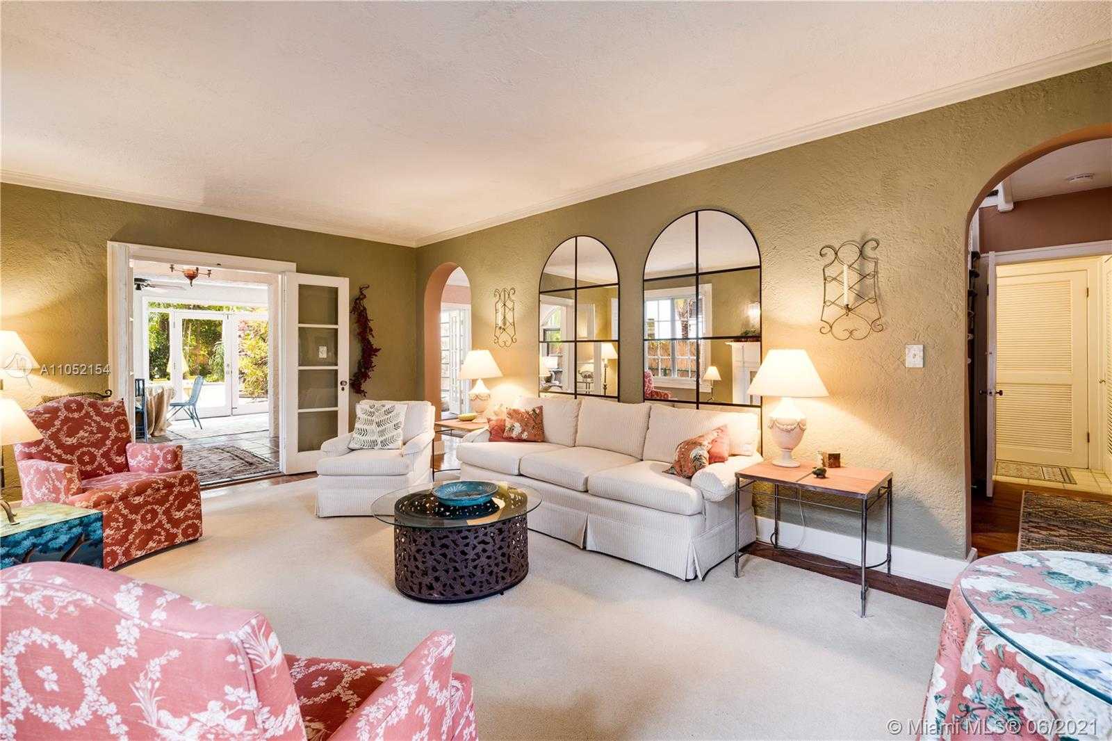 Small Image of 936 SOROLLA AVE, Coral Gables Number 5