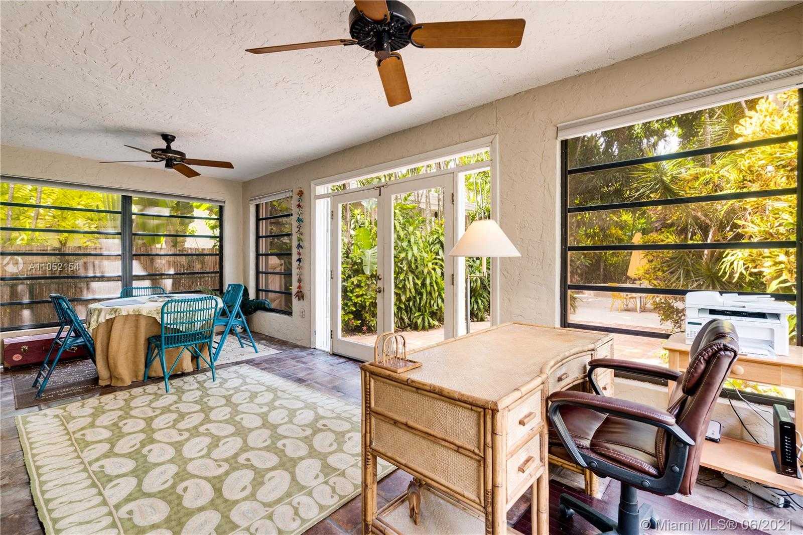 Small Image of 936 SOROLLA AVE, Coral Gables Number 9