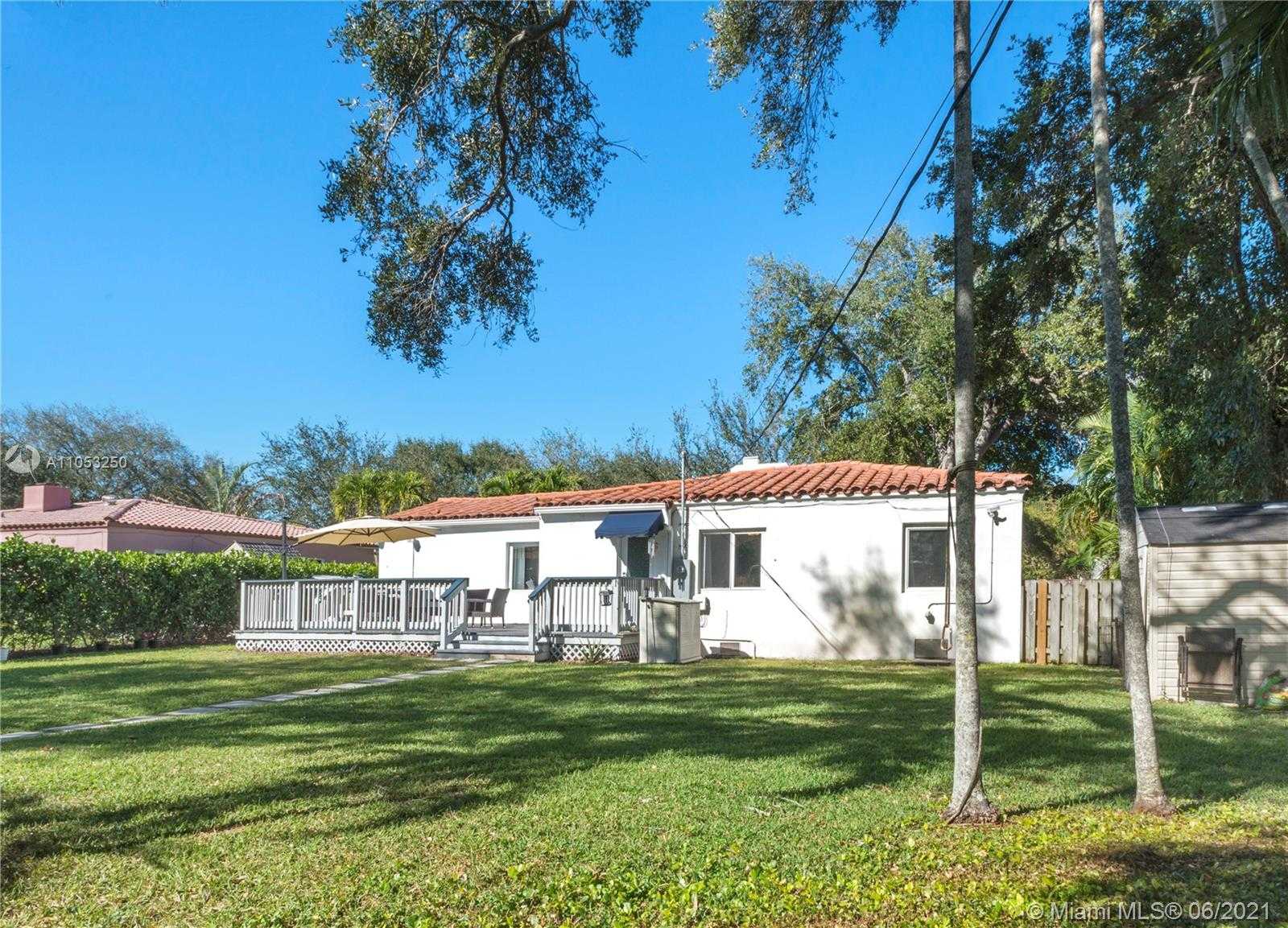 Small Image of 114 NORTH EAST 107TH ST, Miami Shores Number 12