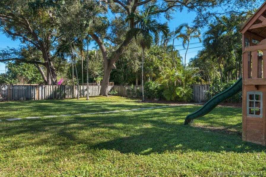 Small Image of 114 NORTH EAST 107TH ST, Miami Shores Number 13