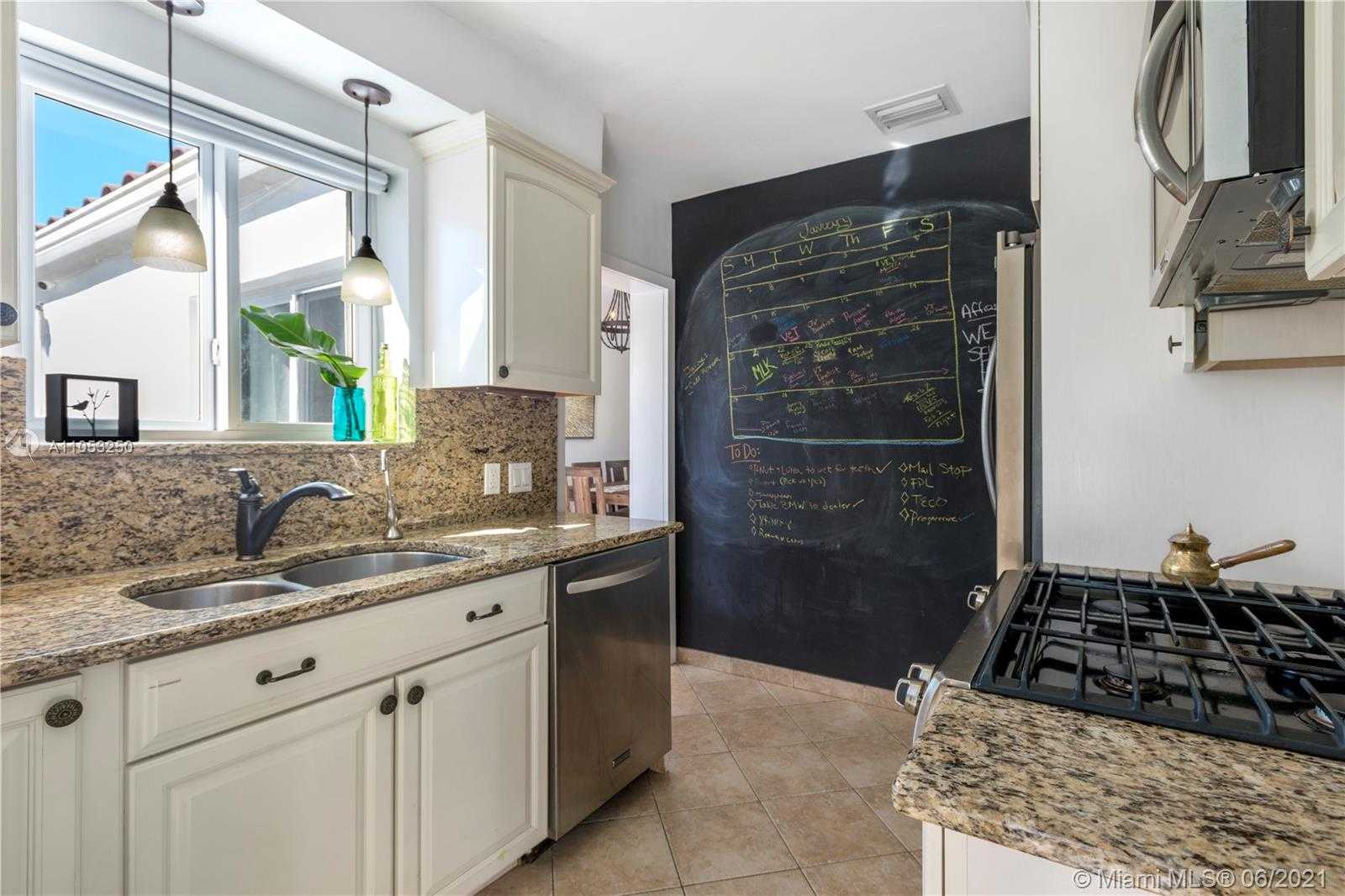 Small Image of 114 NORTH EAST 107TH ST, Miami Shores Number 6