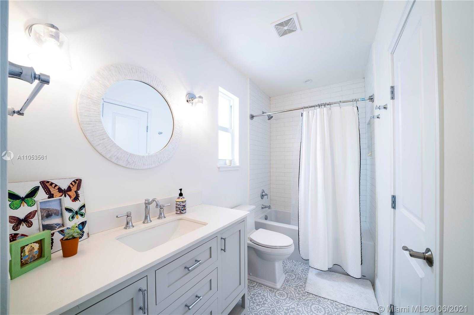 Small Image of 7331 NORTH EAST 7TH AVENUE, Miami Number 26