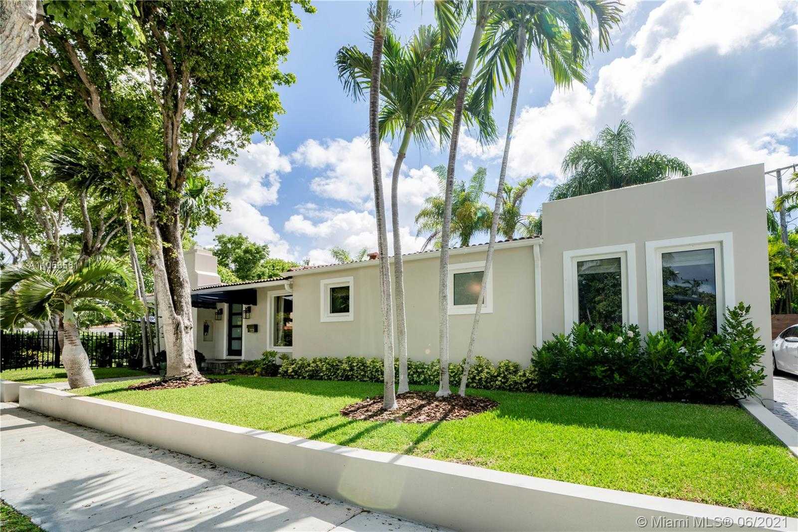 Small Image of 7331 NORTH EAST 7TH AVENUE, Miami Number 3