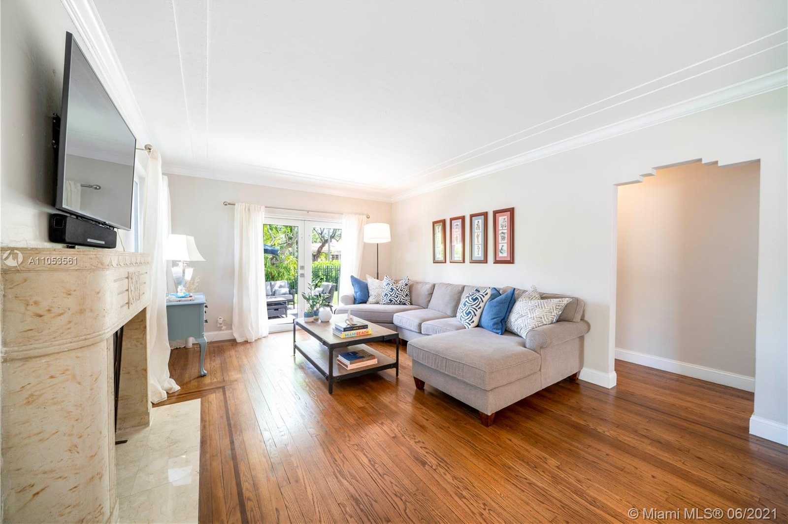 Small Image of 7331 NORTH EAST 7TH AVENUE, Miami Number 7