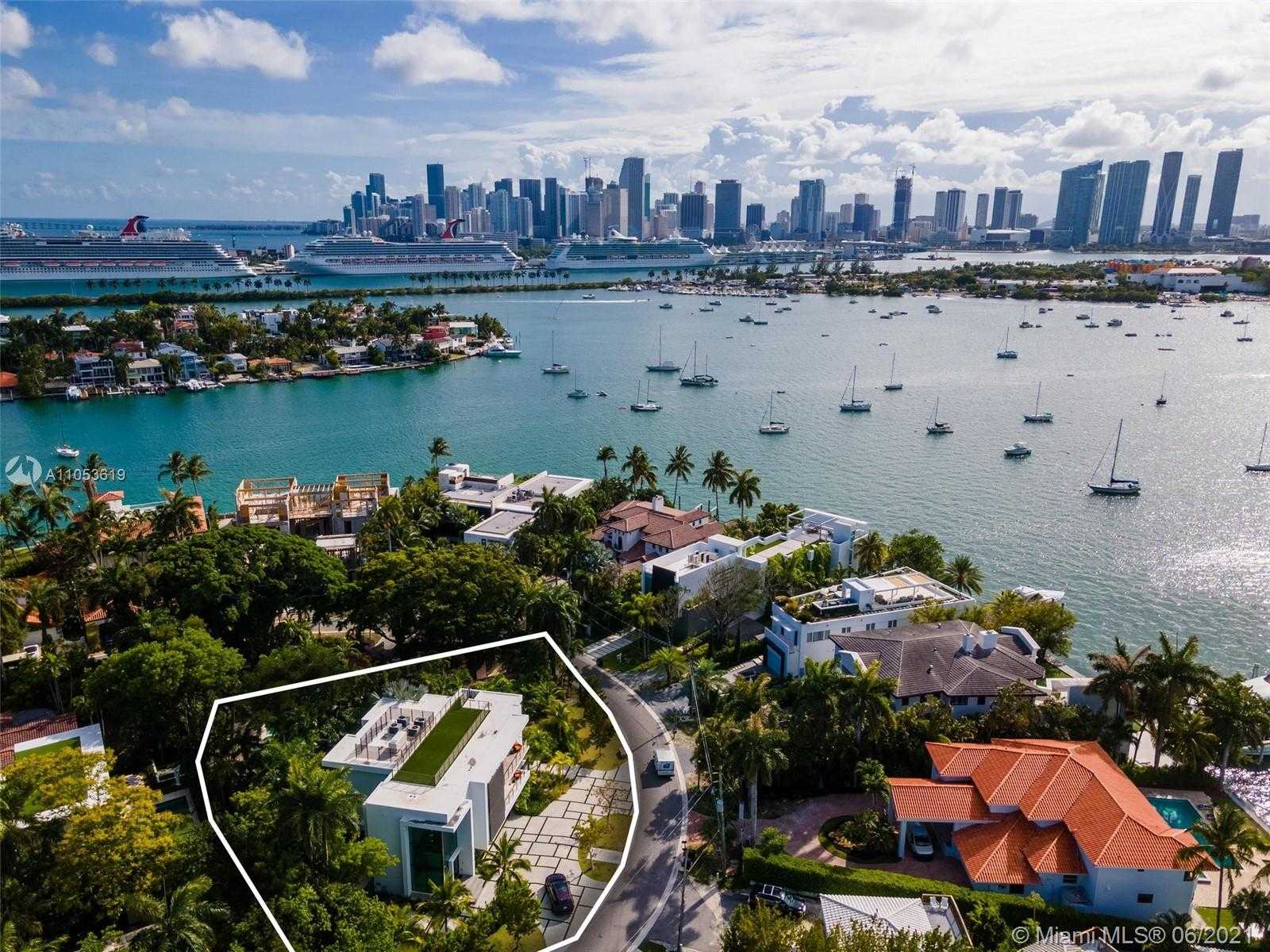Small Image of 420 NORTH HIBISCUS DR, Miami Beach Number 20