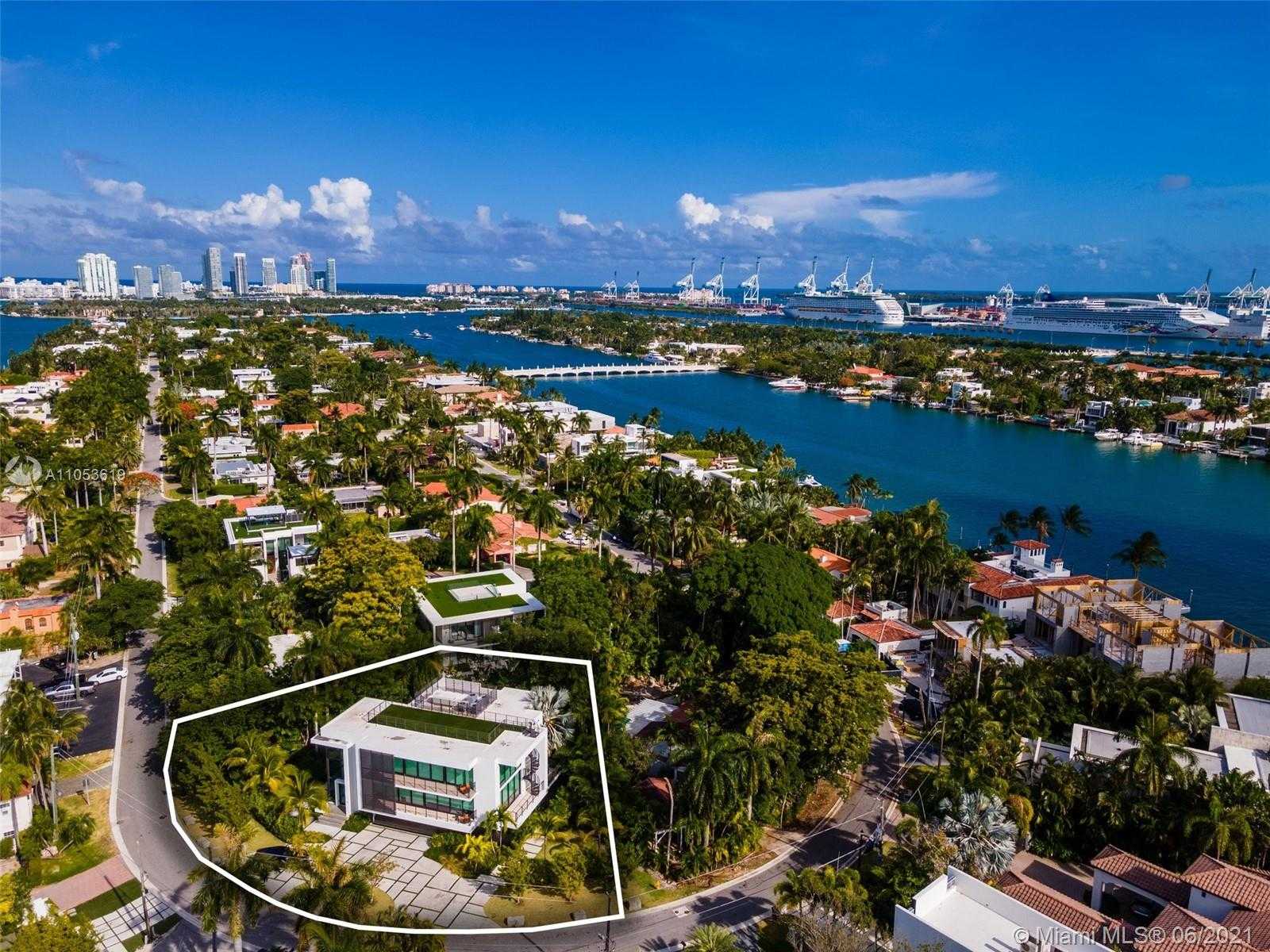 Small Image of 420 NORTH HIBISCUS DR, Miami Beach Number 25