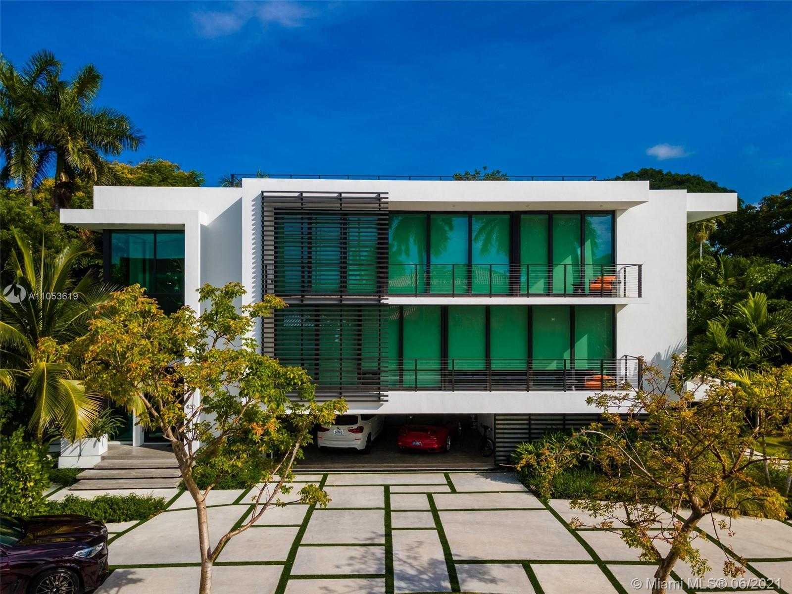 Small Image of 420 NORTH HIBISCUS DR, Miami Beach Number 27