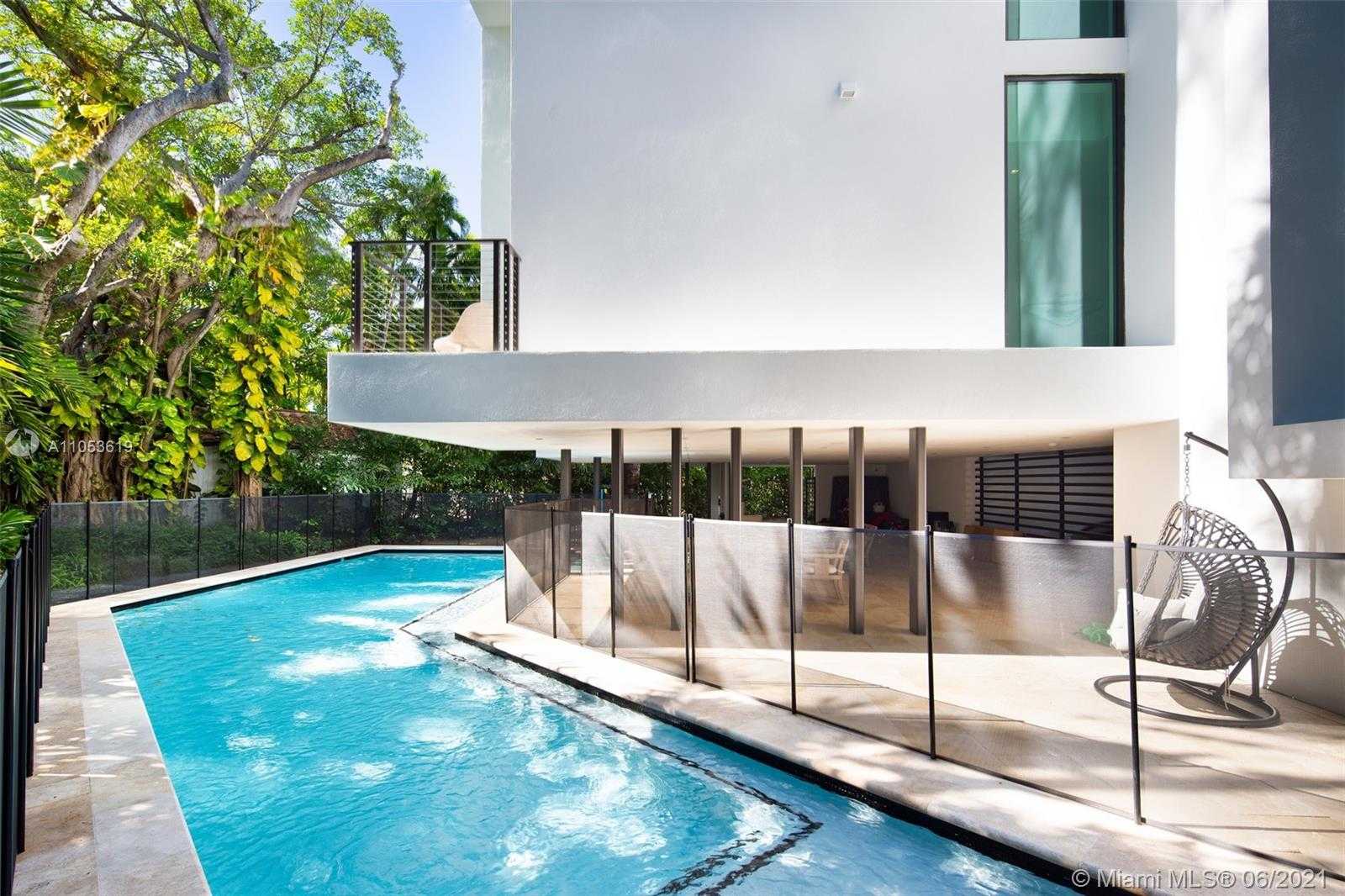 Small Image of 420 NORTH HIBISCUS DR, Miami Beach Number 6