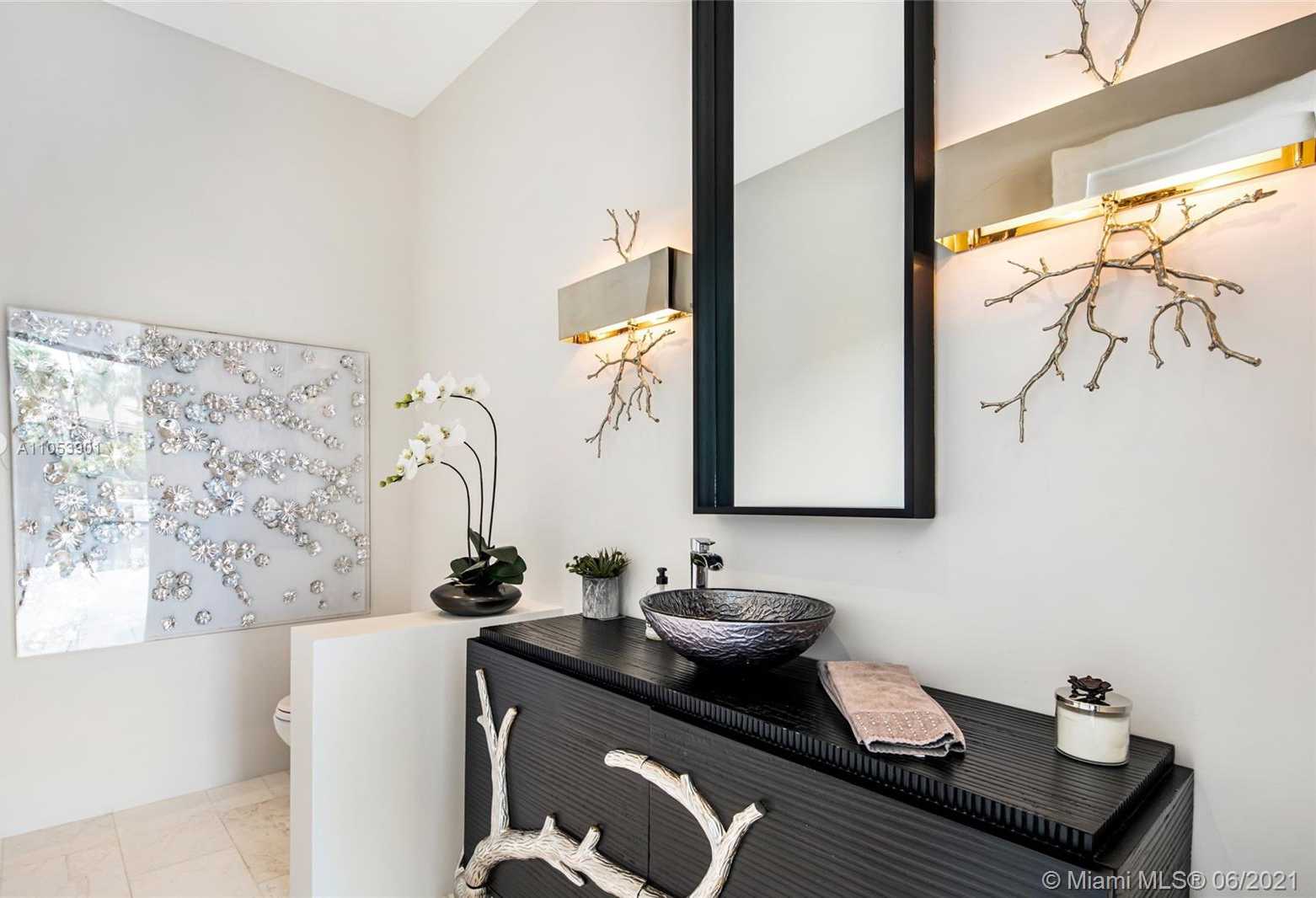 Small Image of 13843 LE BATEAU ISLES, Palm Beach Gardens Number 28