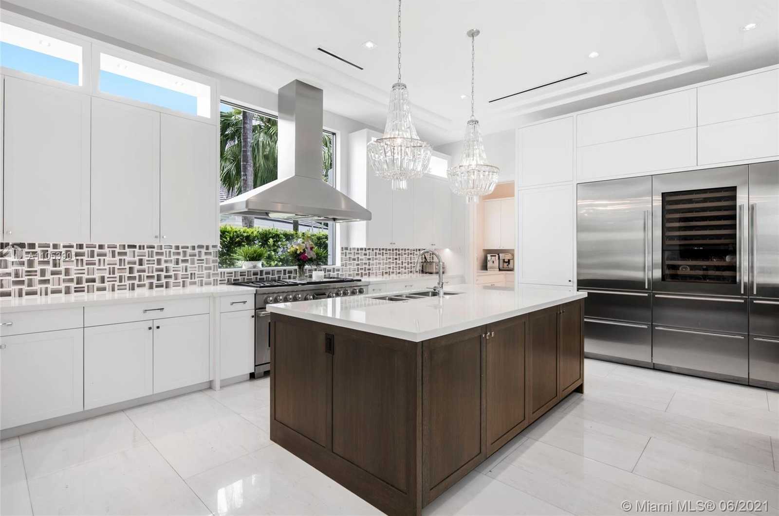 Small Image of 13843 LE BATEAU ISLES, Palm Beach Gardens Number 32