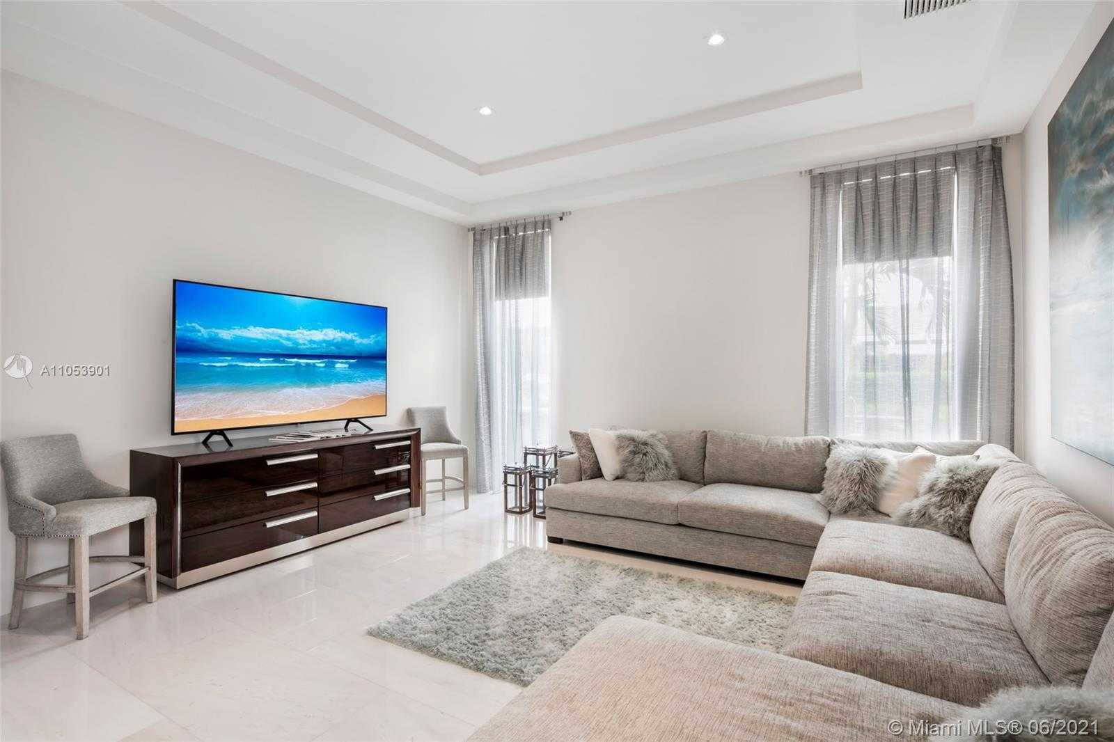 Small Image of 13843 LE BATEAU ISLES, Palm Beach Gardens Number 35