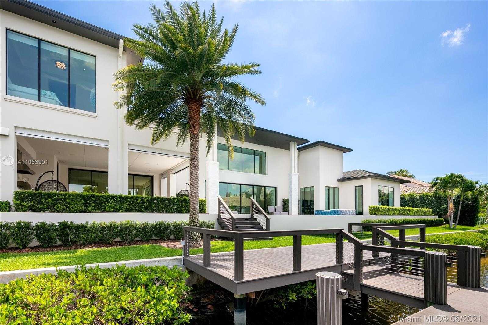 Small Image of 13843 LE BATEAU ISLES, Palm Beach Gardens Number 4
