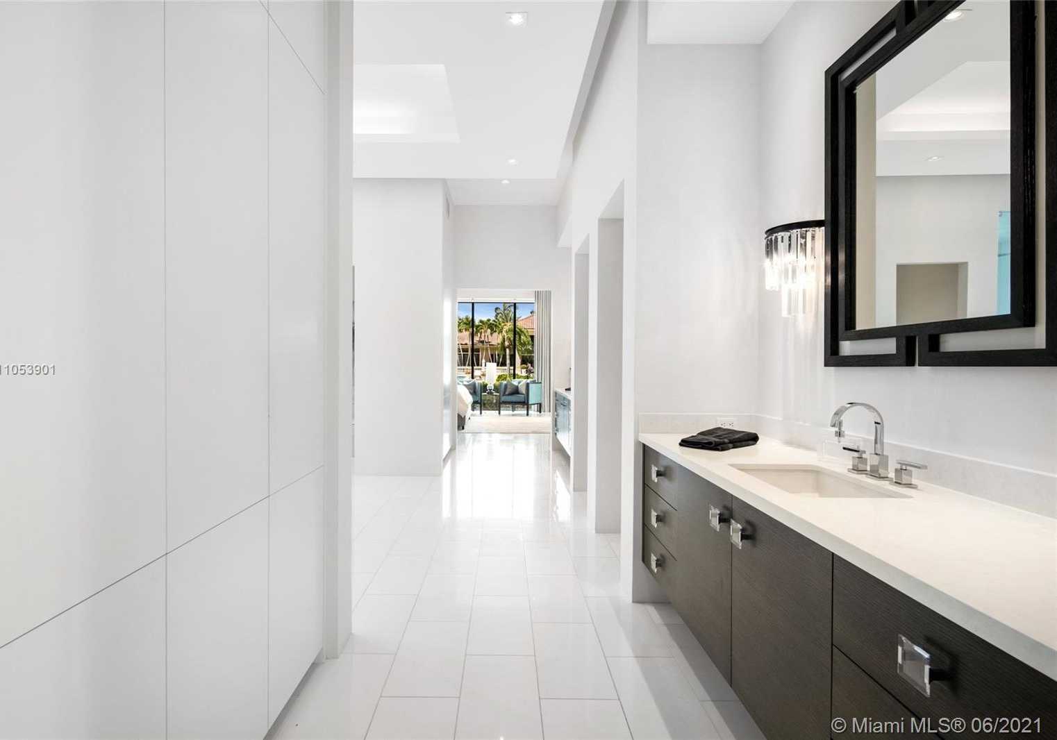 Small Image of 13843 LE BATEAU ISLES, Palm Beach Gardens Number 40