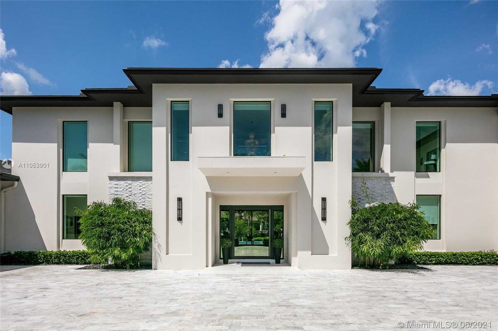 Small Image of 13843 LE BATEAU ISLES, Palm Beach Gardens Number 5