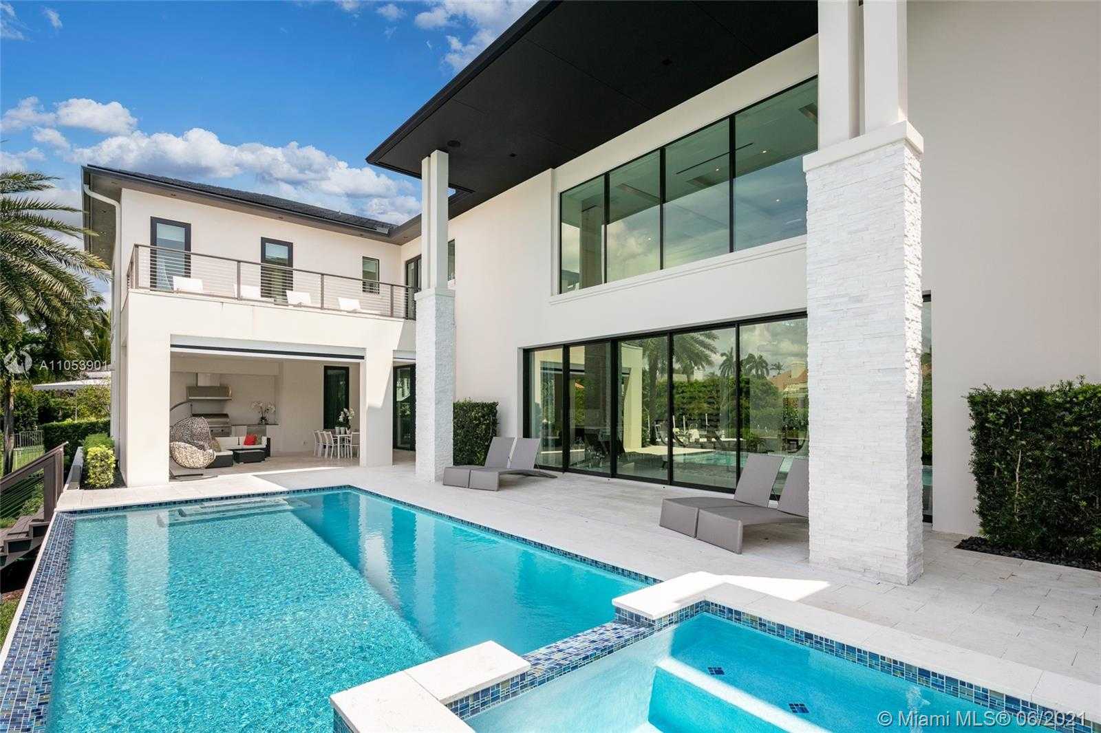Small Image of 13843 LE BATEAU ISLES, Palm Beach Gardens Number 56