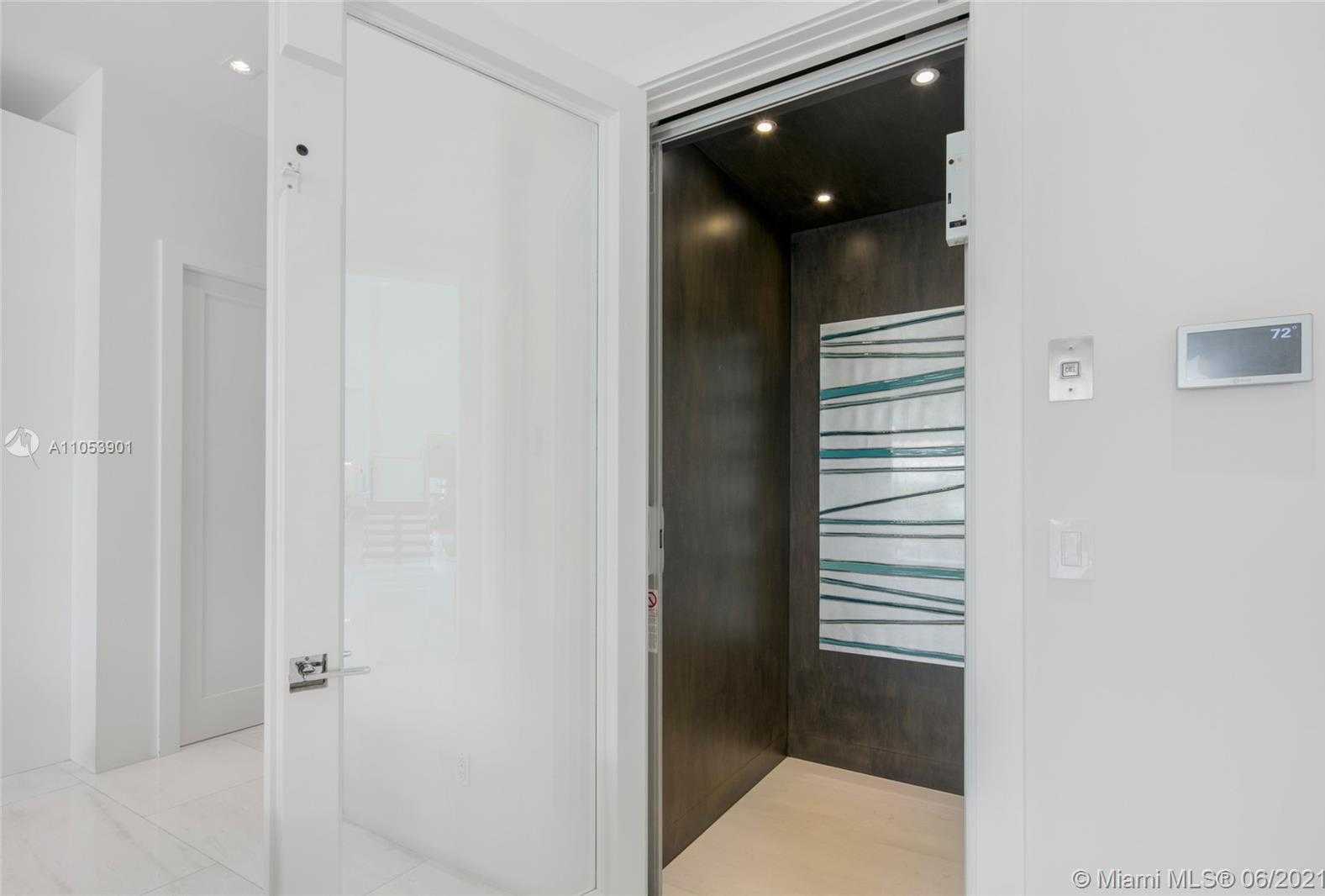 Small Image of 13843 LE BATEAU ISLES, Palm Beach Gardens Number 68