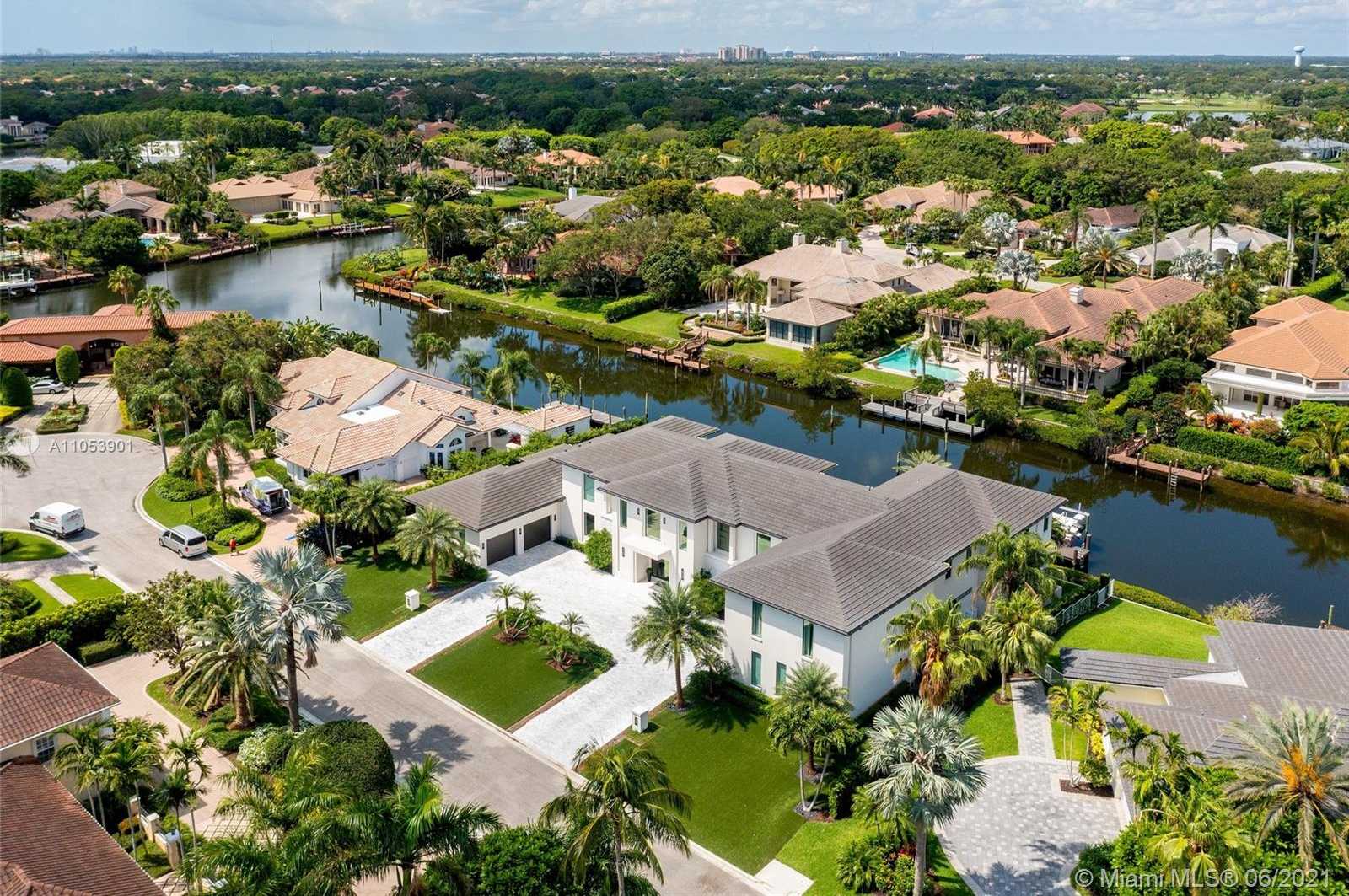Small Image of 13843 LE BATEAU ISLES, Palm Beach Gardens Number 7