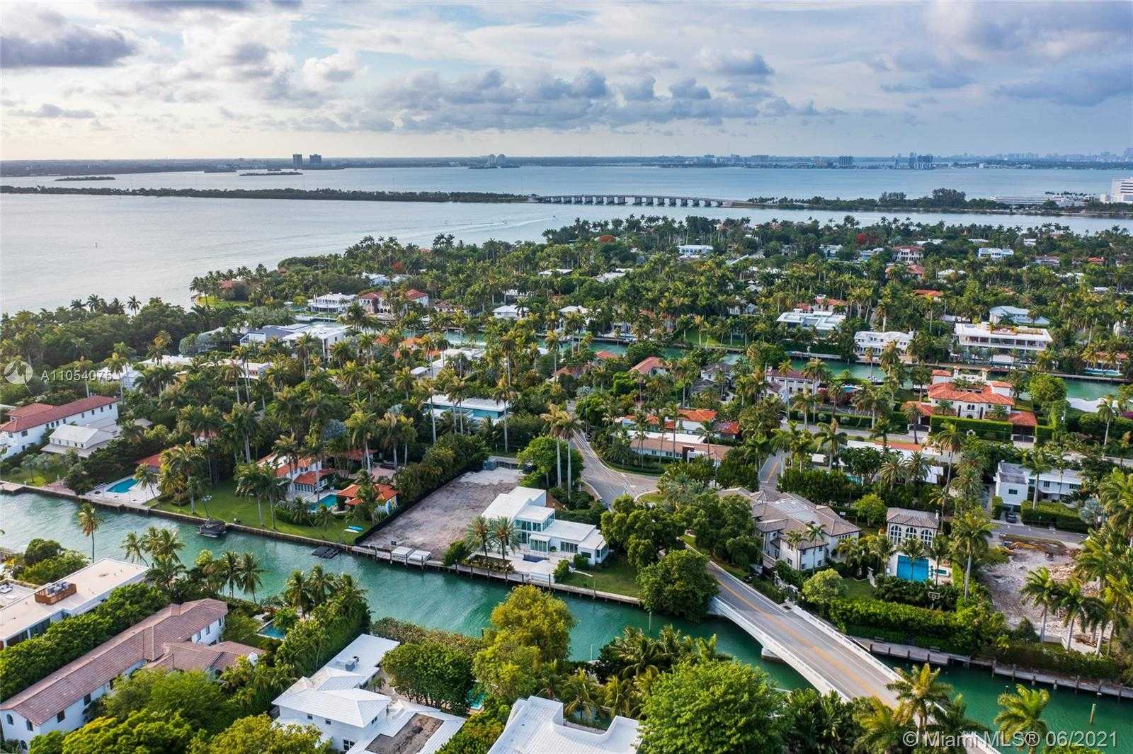 Small Image of 2288 SUNSET DR, Miami Beach Number 22