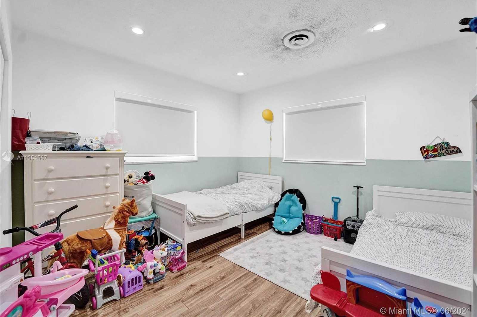 Small Image of 4208 WEST PARK RD, Hollywood Number 31