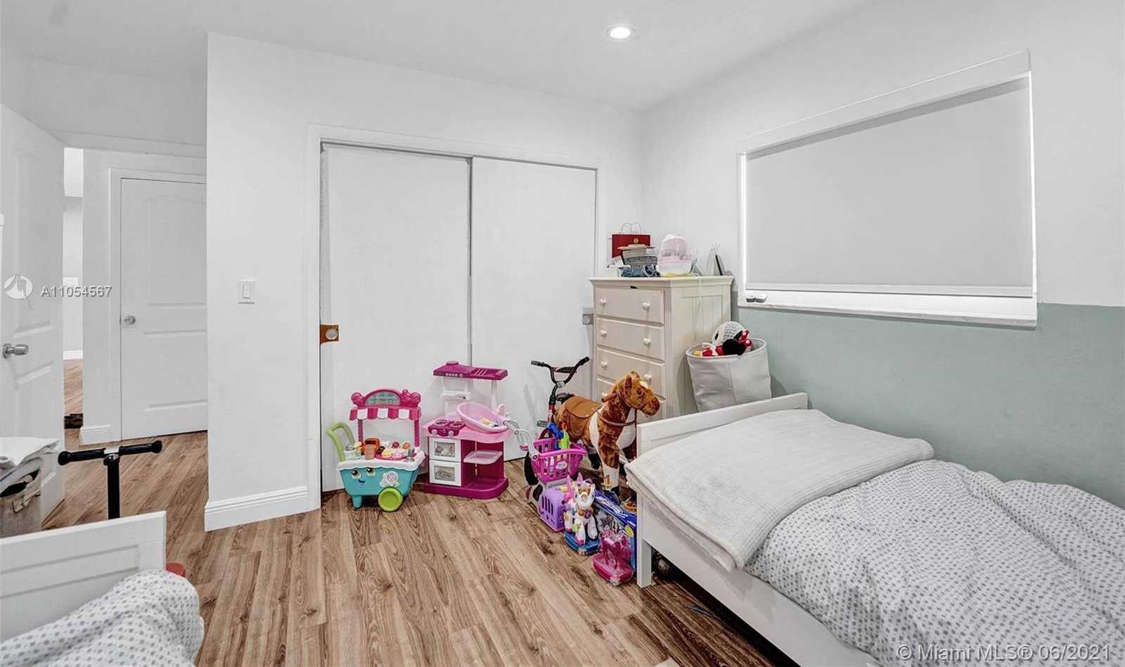 Small Image of 4208 WEST PARK RD, Hollywood Number 32