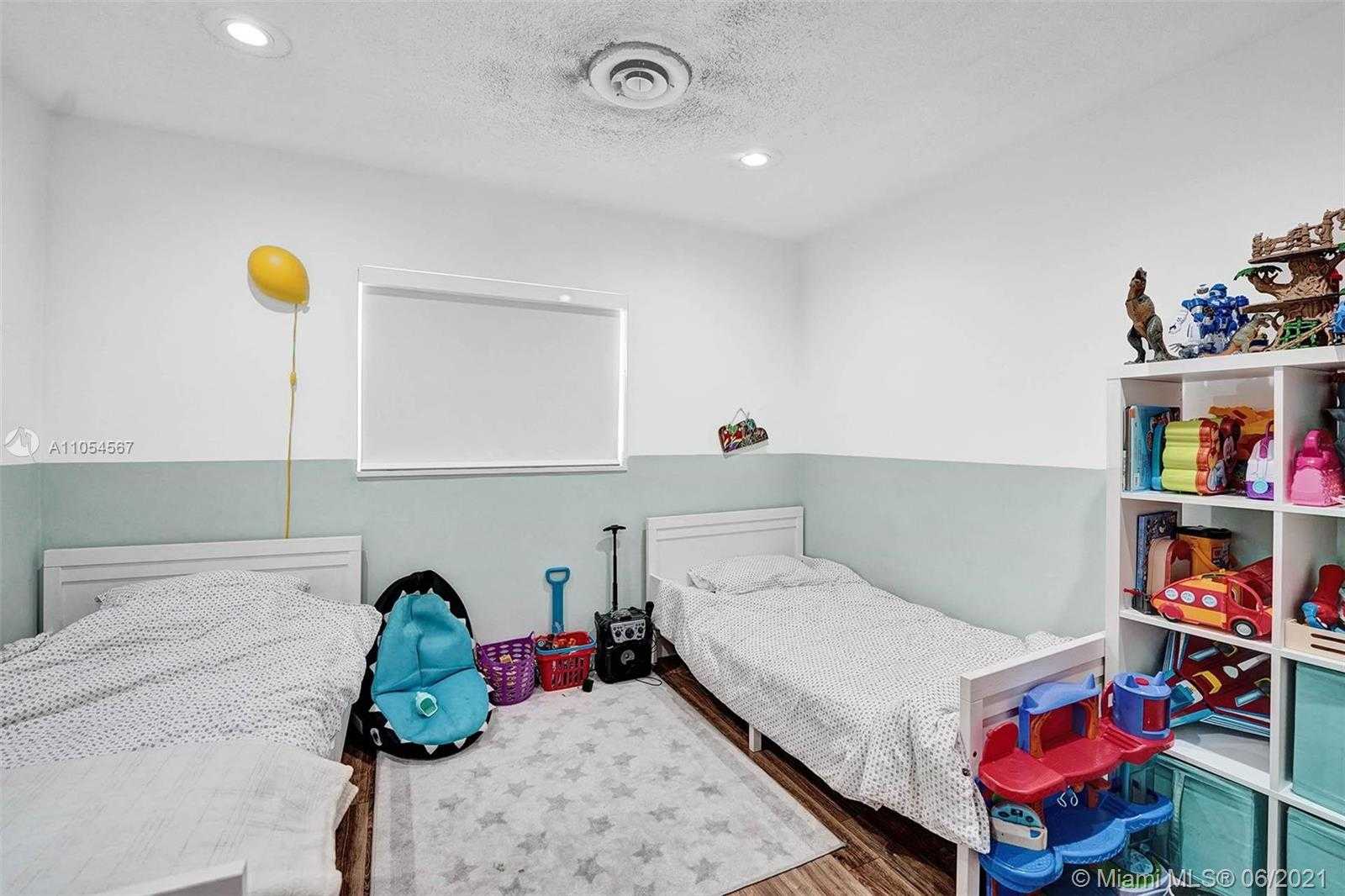Small Image of 4208 WEST PARK RD, Hollywood Number 33