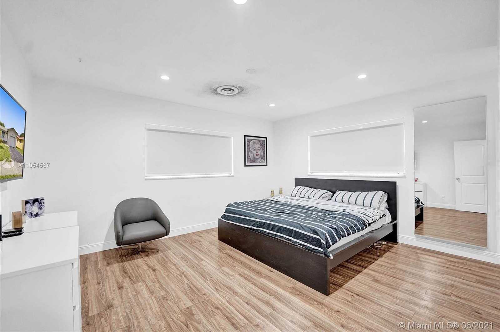 Small Image of 4208 WEST PARK RD, Hollywood Number 36