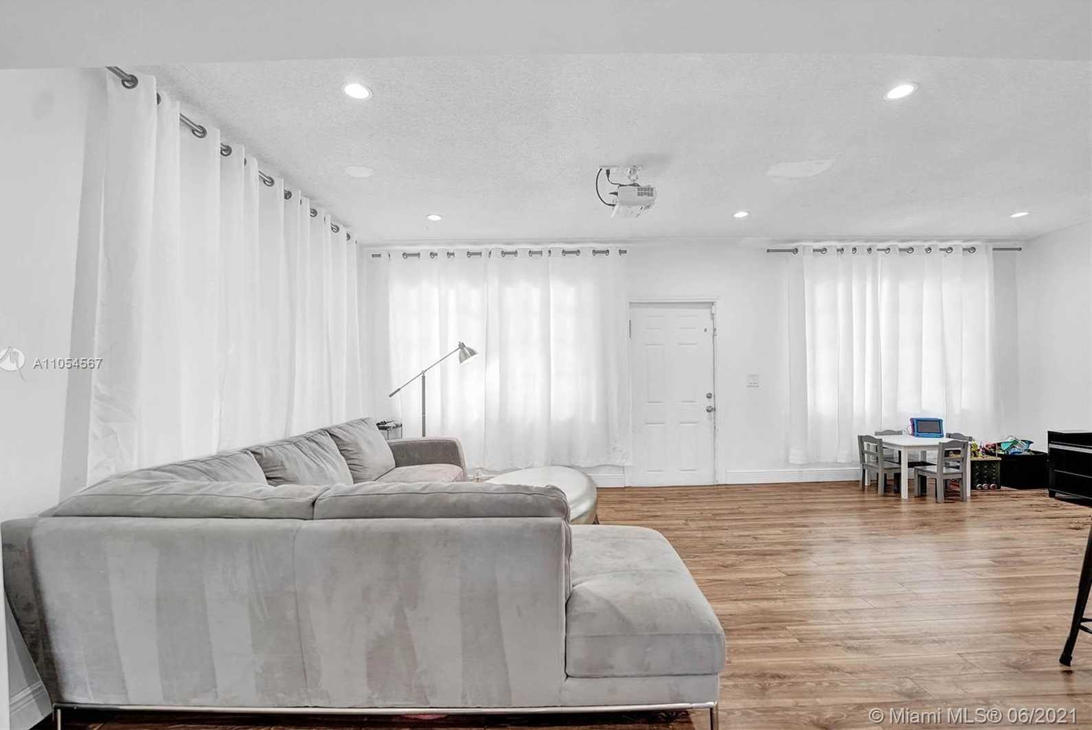 Small Image of 4208 WEST PARK RD, Hollywood Number 4