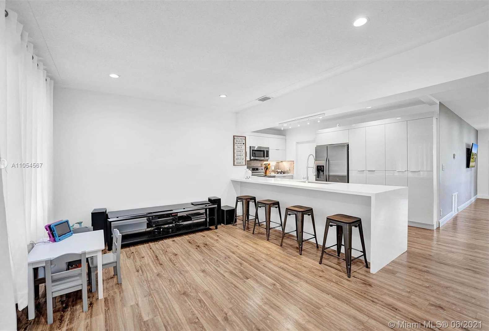 Small Image of 4208 WEST PARK RD, Hollywood Number 9