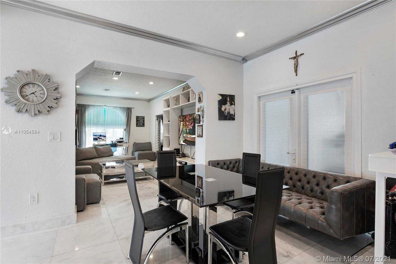 Small Image of 1740 71ST ST, Miami Beach Number 4