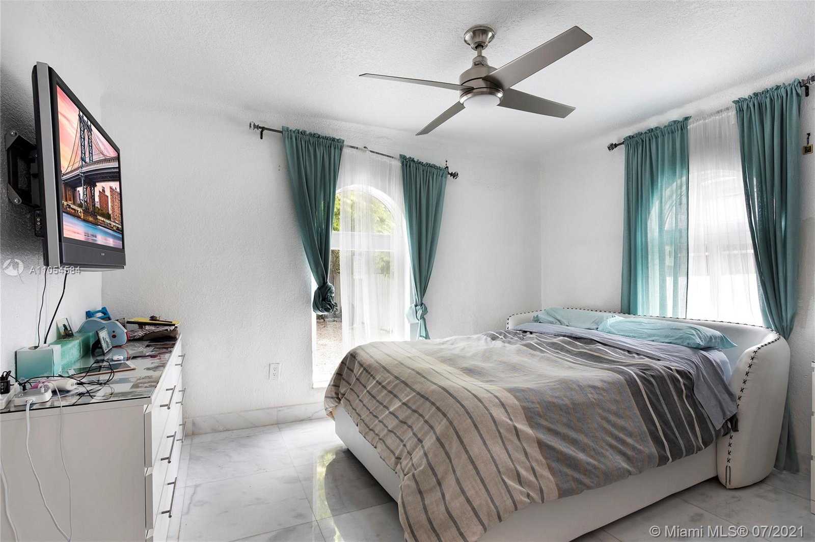 Small Image of 1740 71ST ST, Miami Beach Number 8