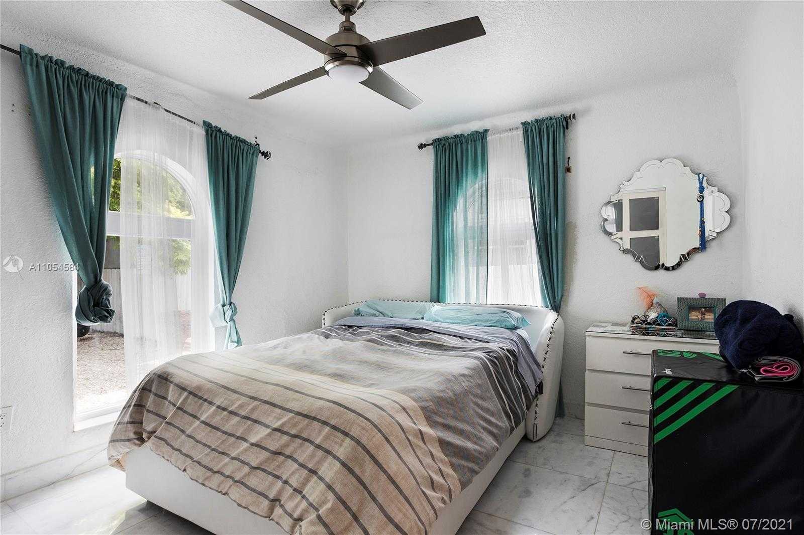 Small Image of 1740 71ST ST, Miami Beach Number 9