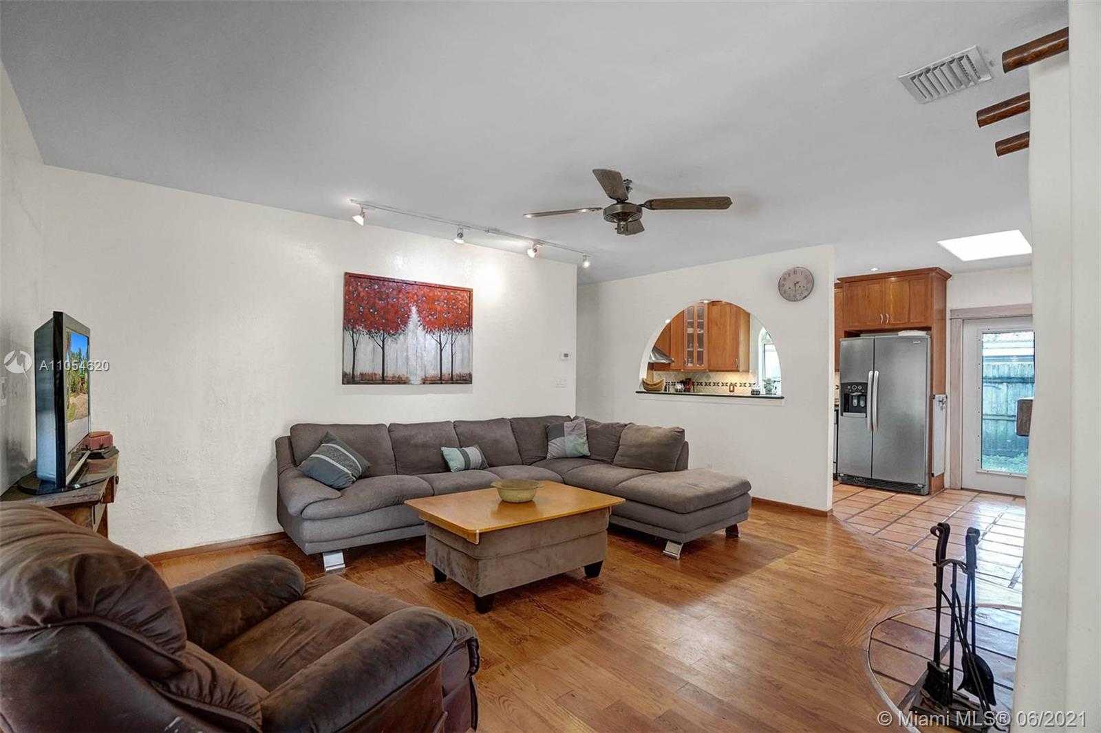 Small Image of 800 COONTIE CT, Fort Lauderdale Number 12