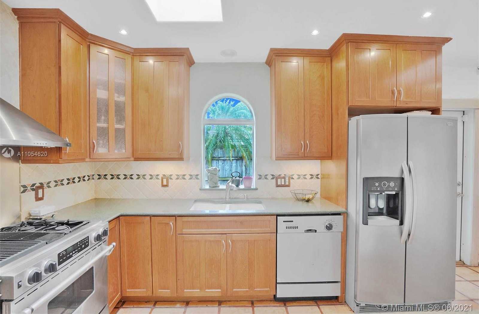 Small Image of 800 COONTIE CT, Fort Lauderdale Number 15