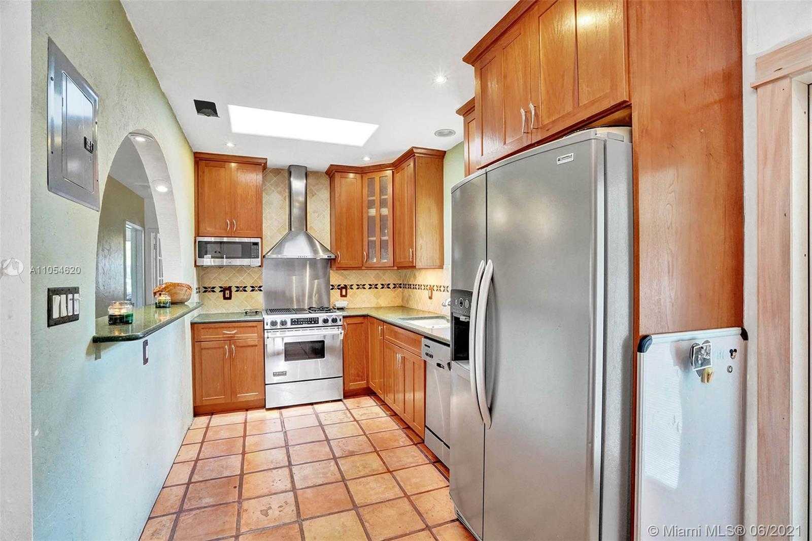 Small Image of 800 COONTIE CT, Fort Lauderdale Number 17