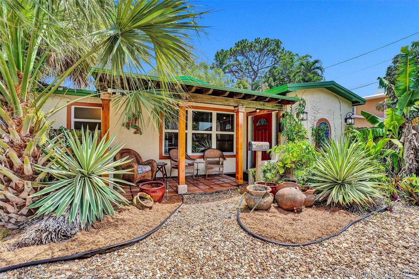 Small Image of 800 COONTIE CT, Fort Lauderdale Number 2
